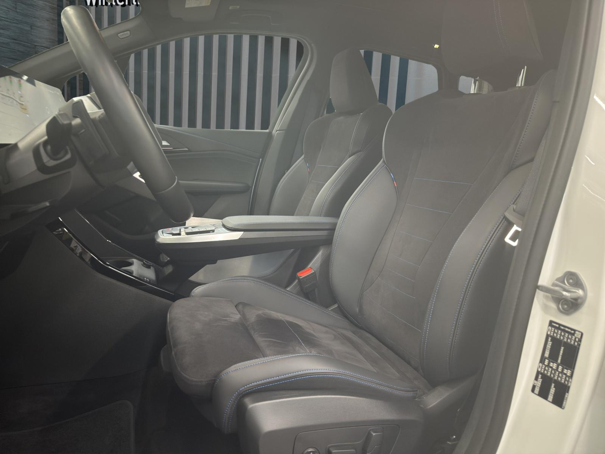 listing desktop thumbnail image 13