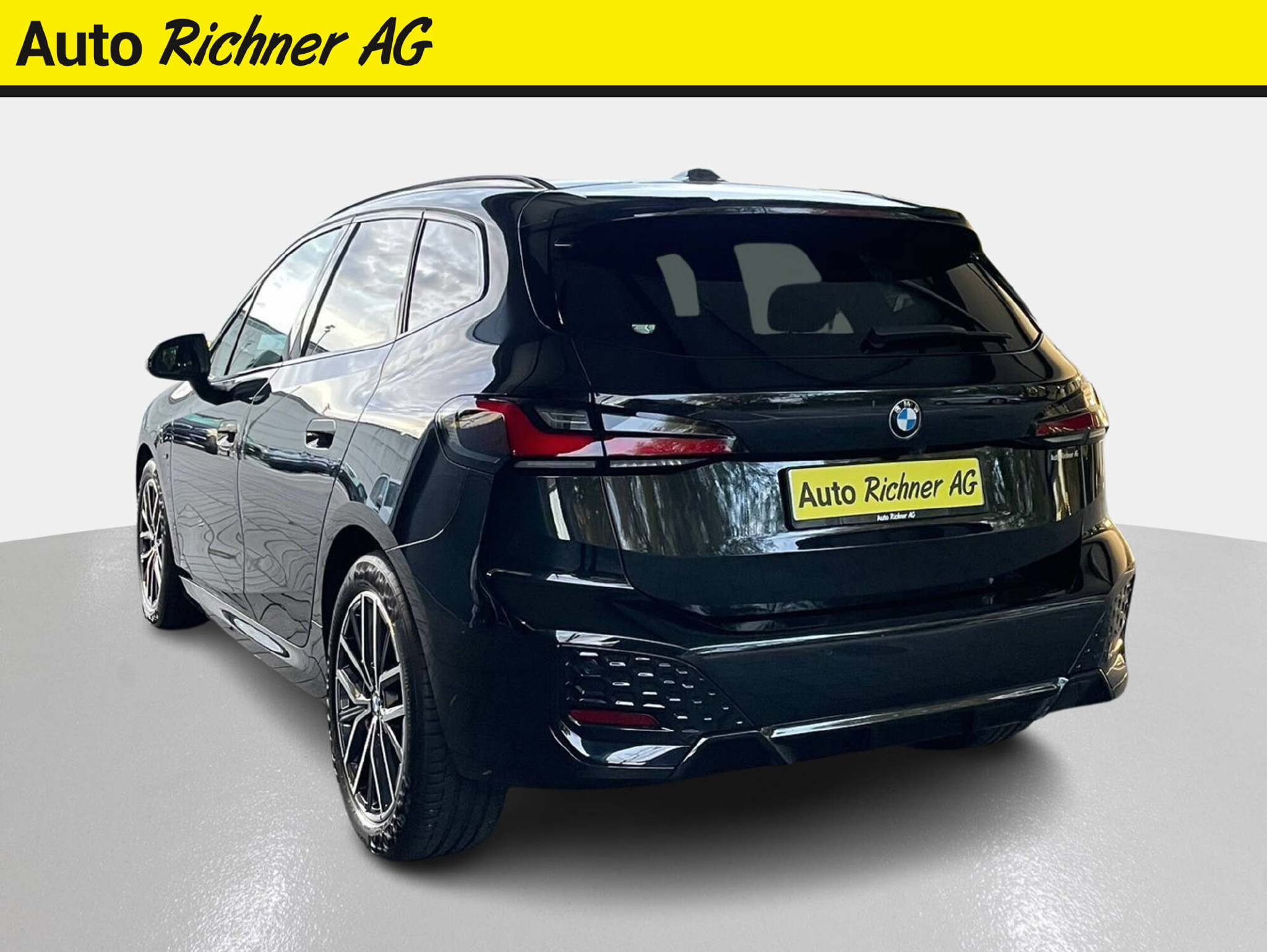 listing desktop thumbnail image 4