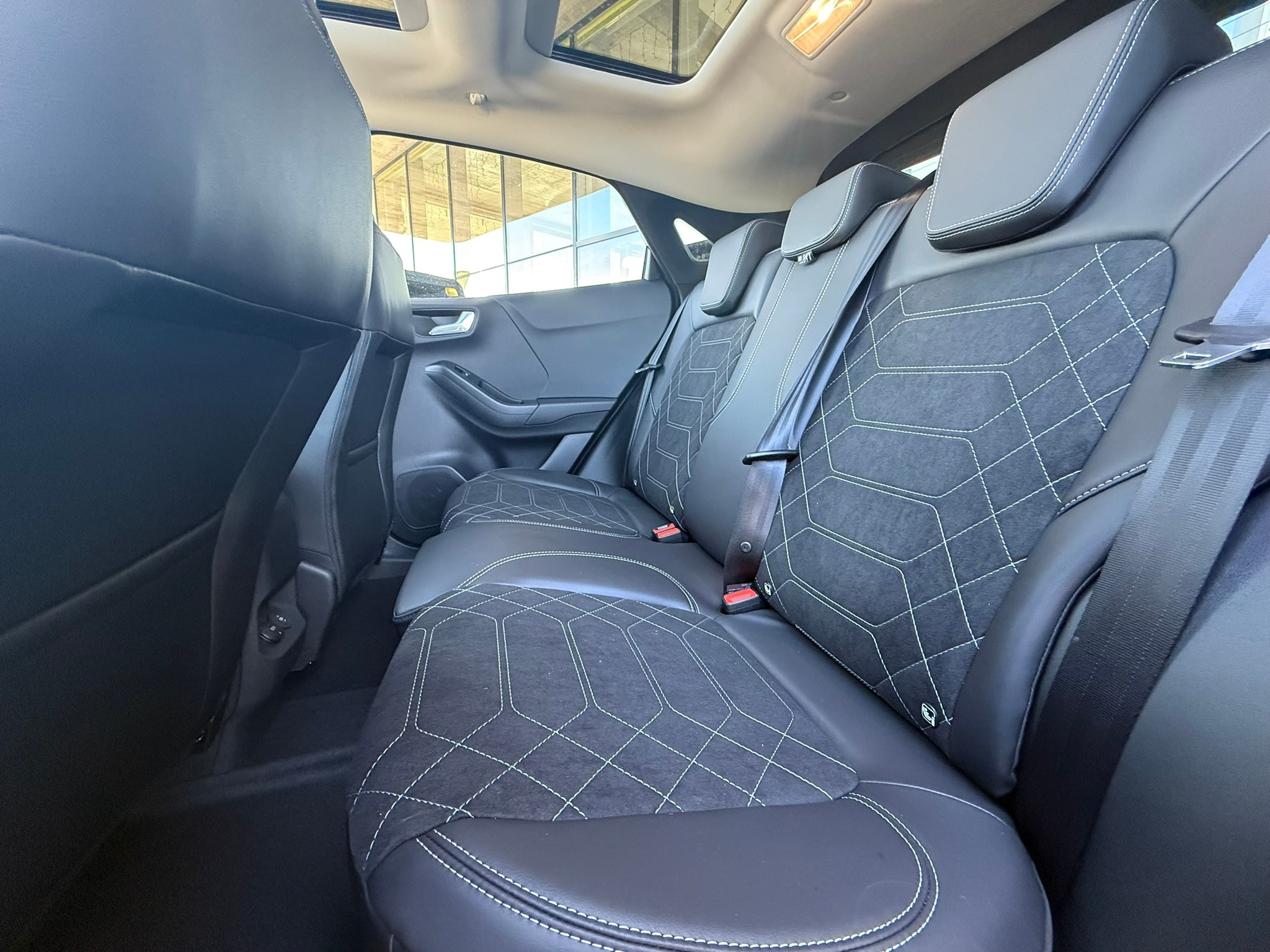 listing desktop thumbnail image 7