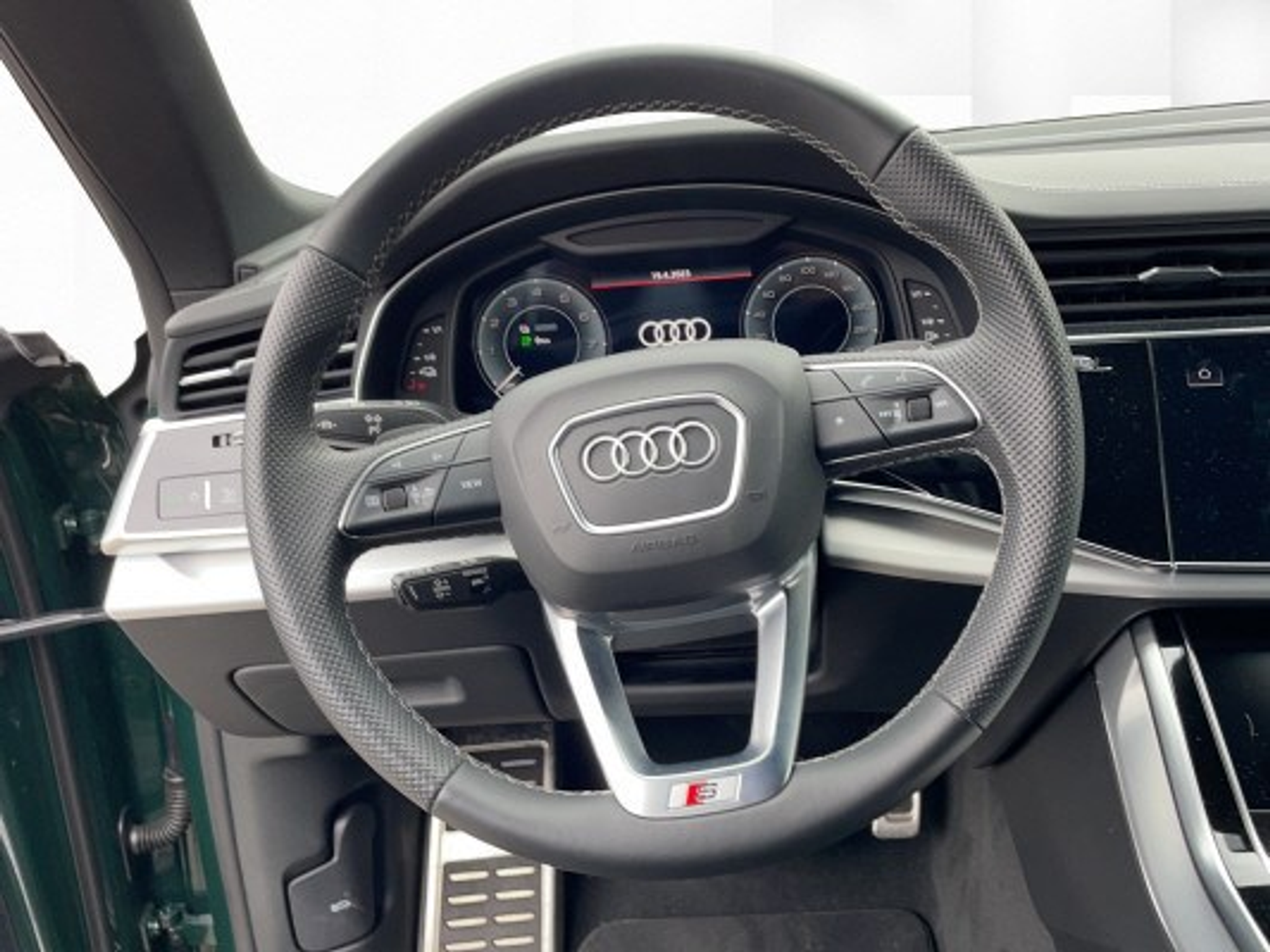 listing desktop thumbnail image 9