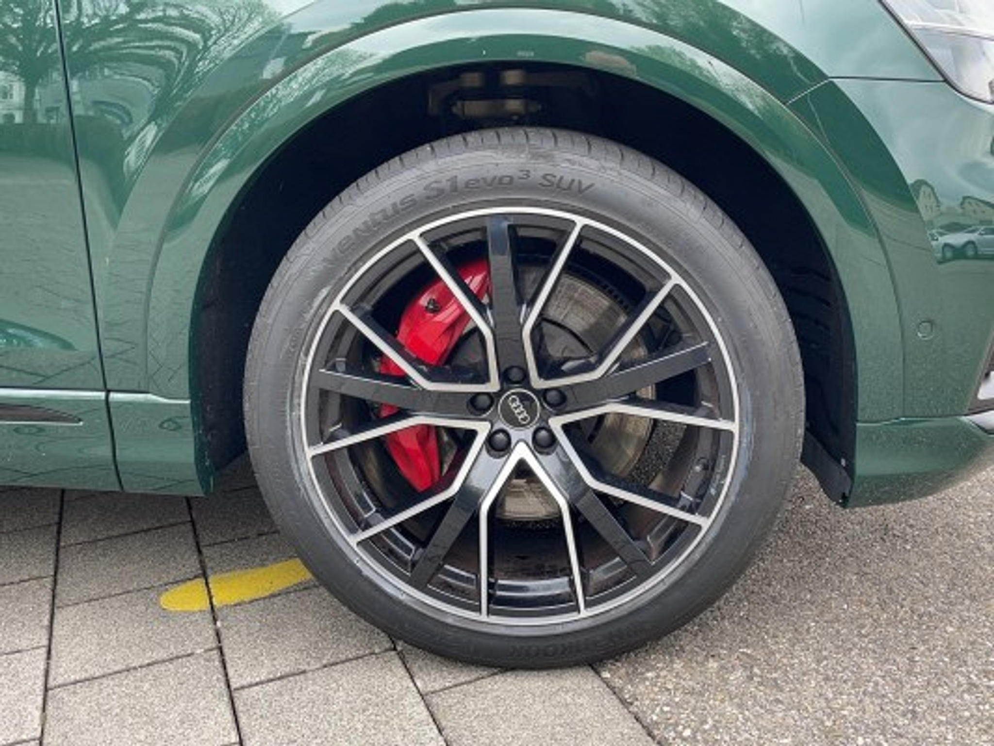 listing desktop thumbnail image 14