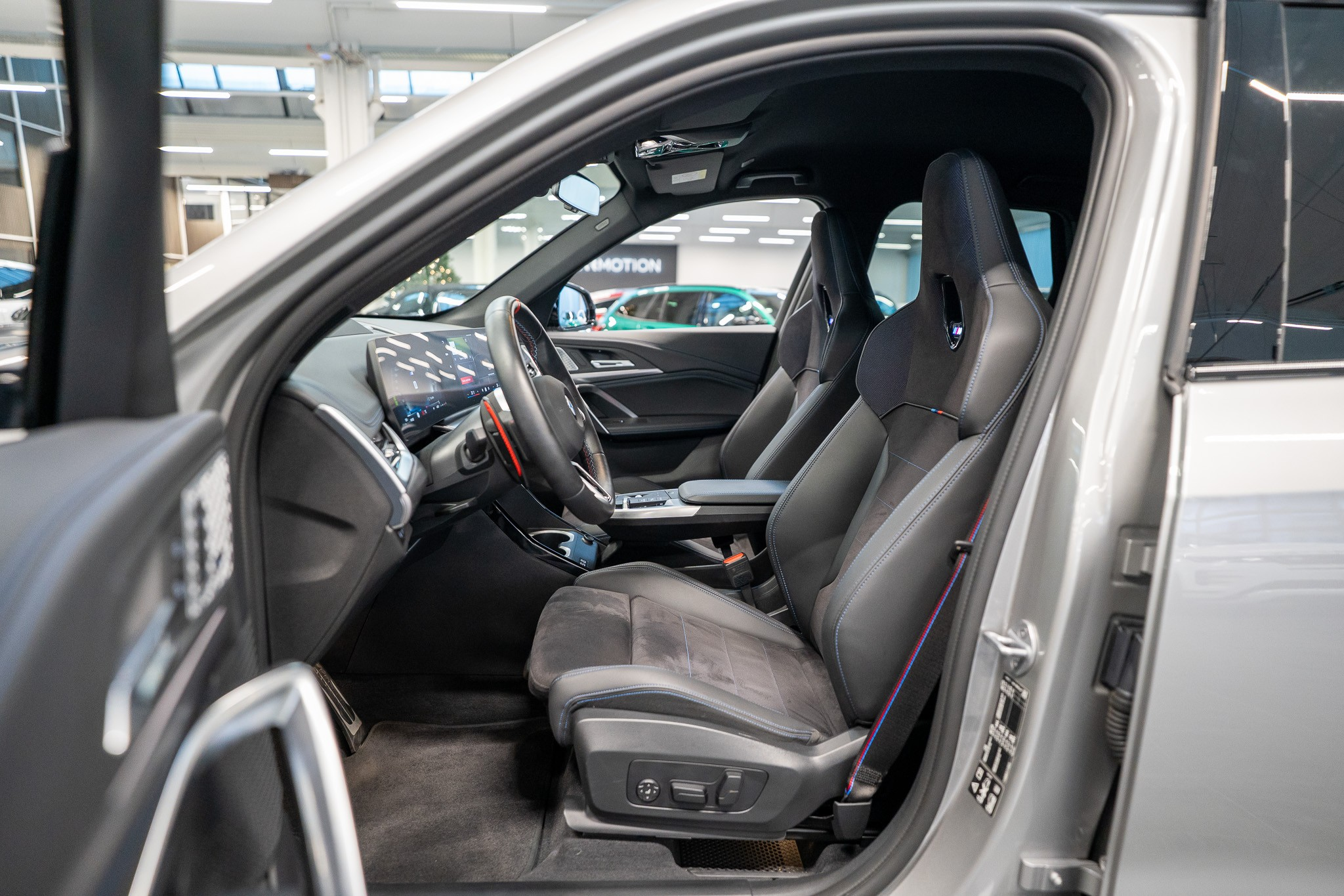 listing desktop thumbnail image 12