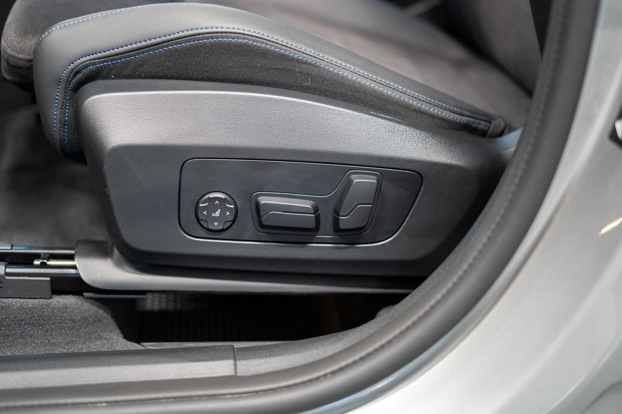 listing desktop thumbnail image 13