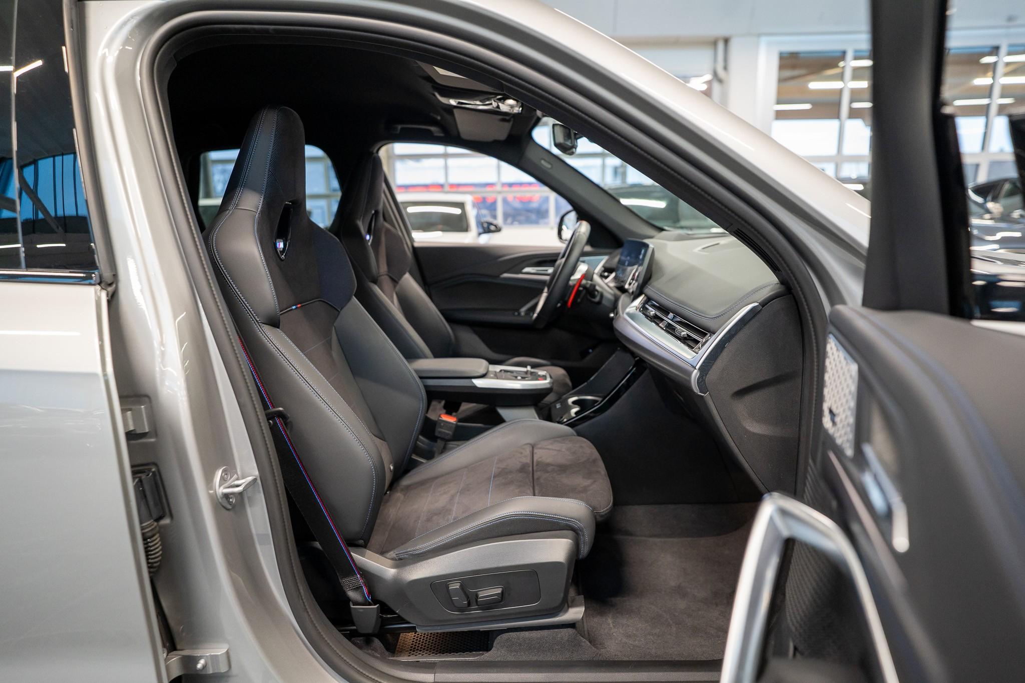 listing desktop thumbnail image 16