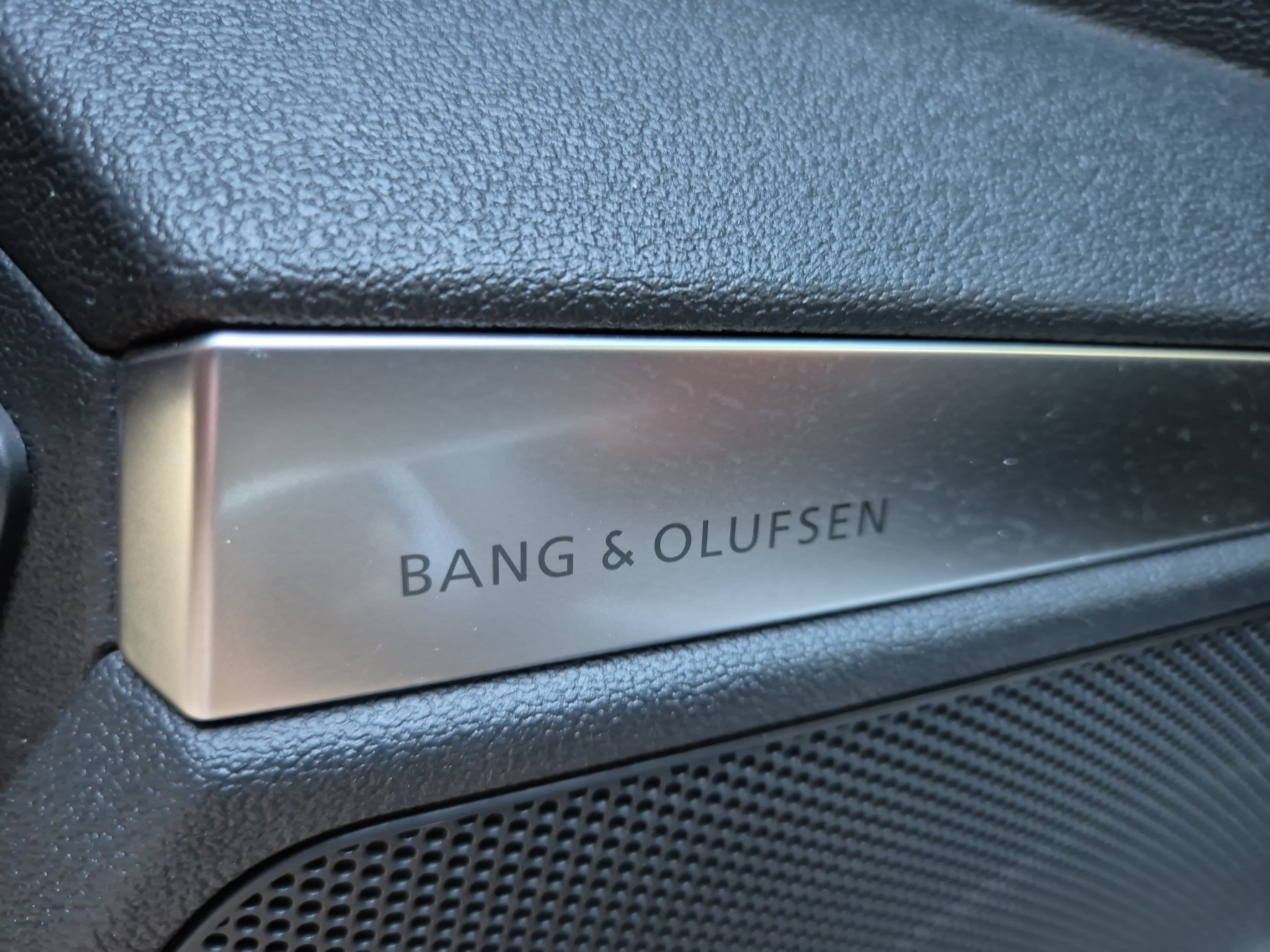 listing desktop thumbnail image 14