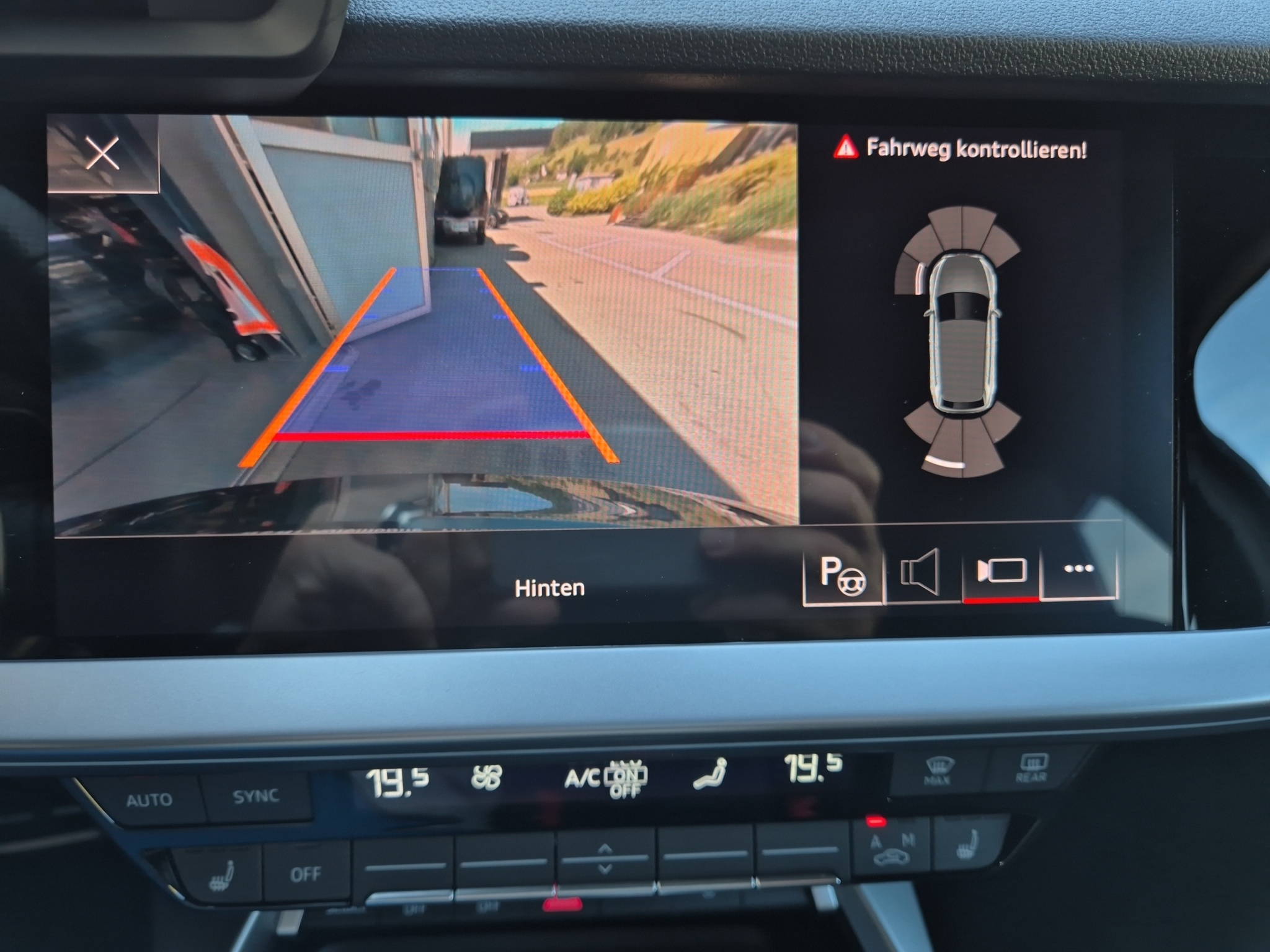 listing desktop thumbnail image 21