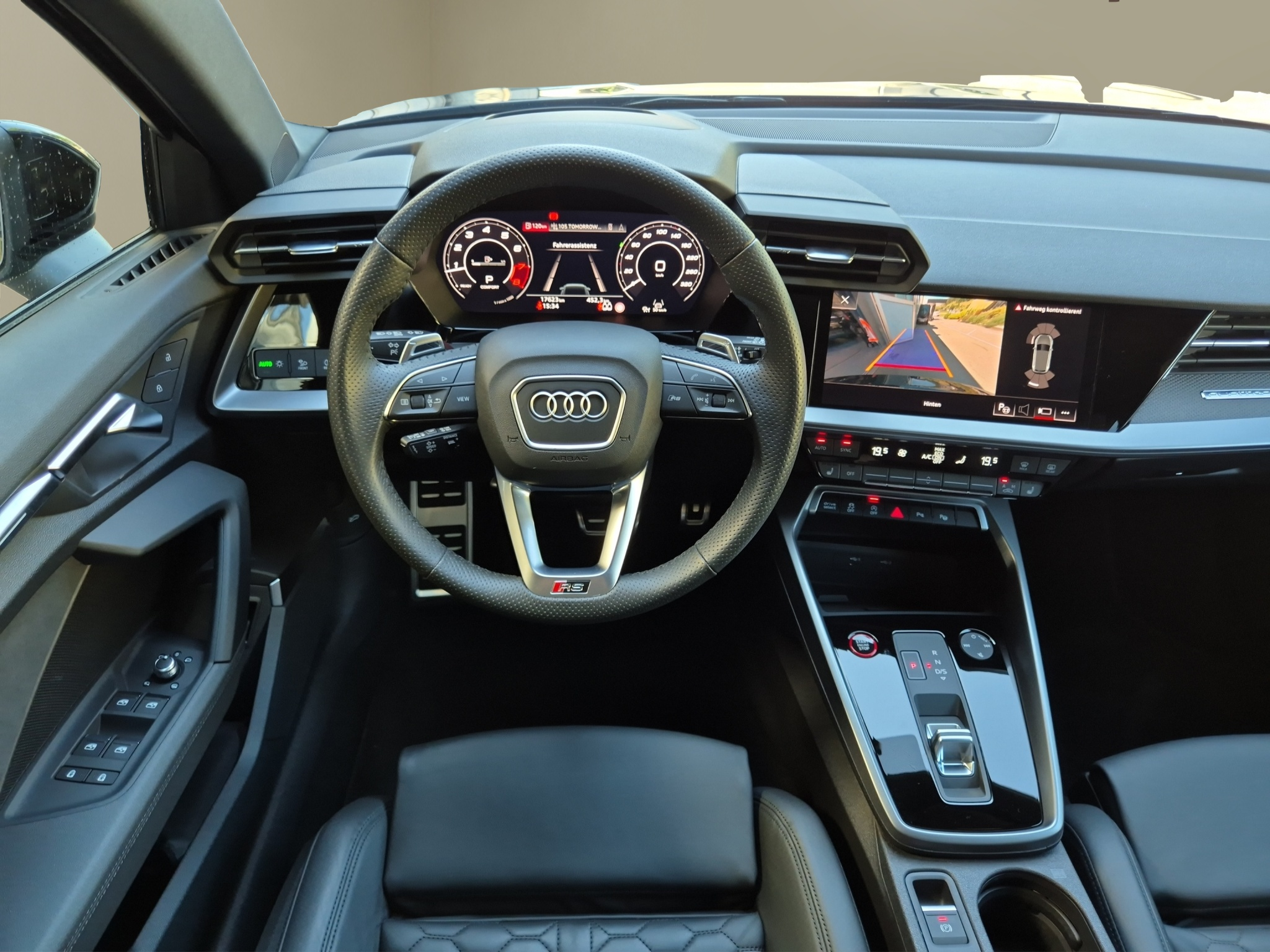 listing desktop thumbnail image 10