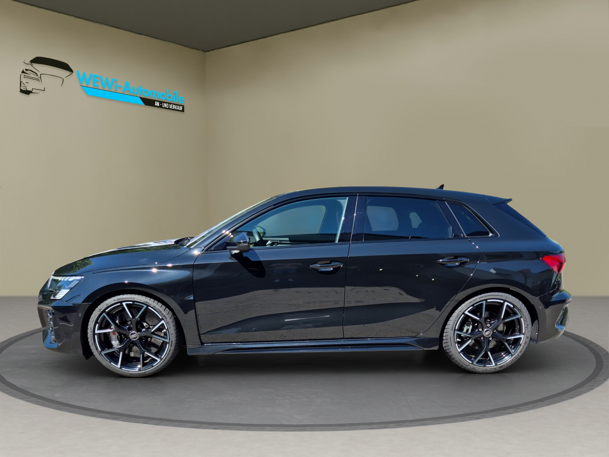 listing desktop thumbnail image 1