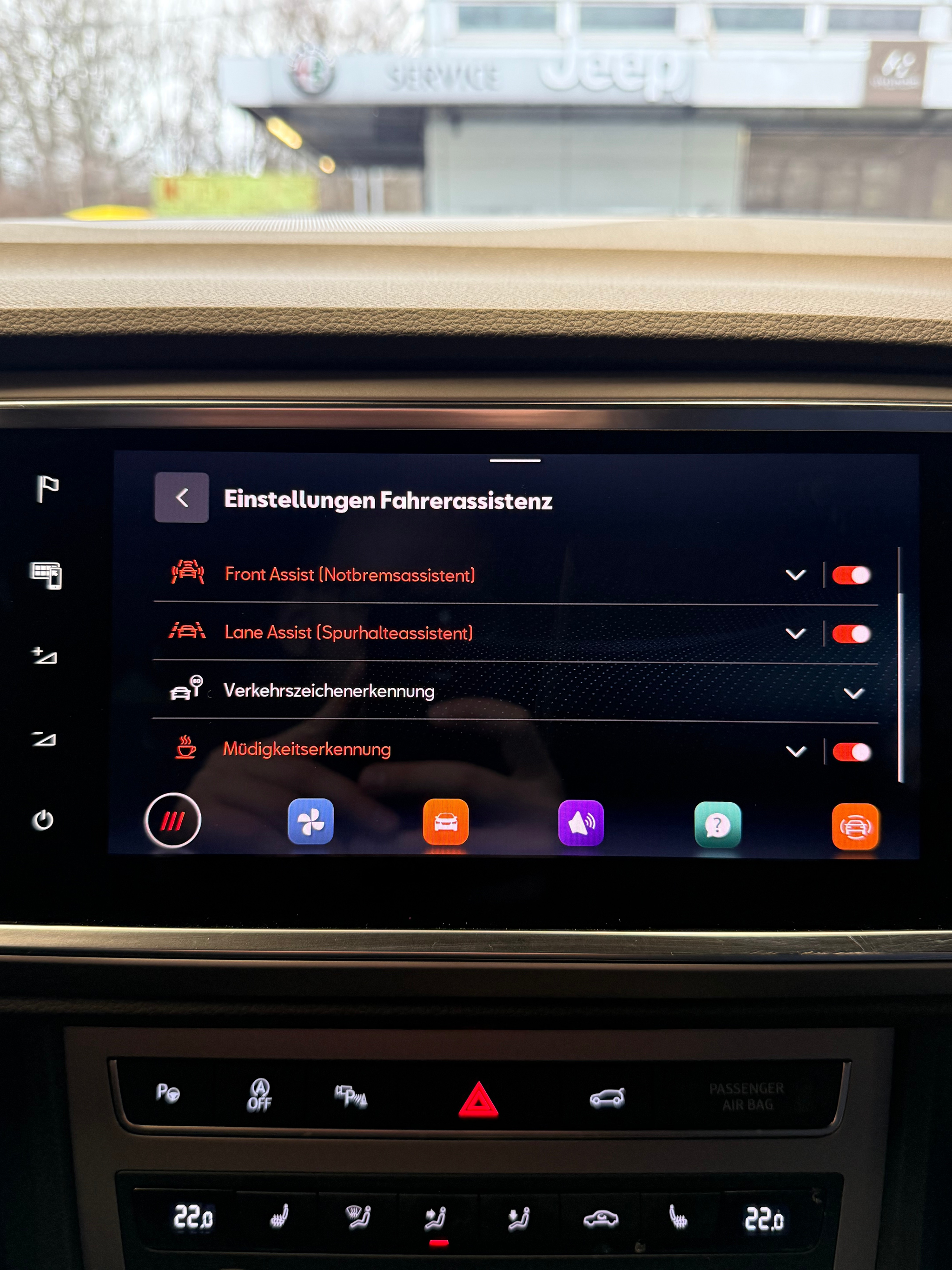 listing desktop thumbnail image 17