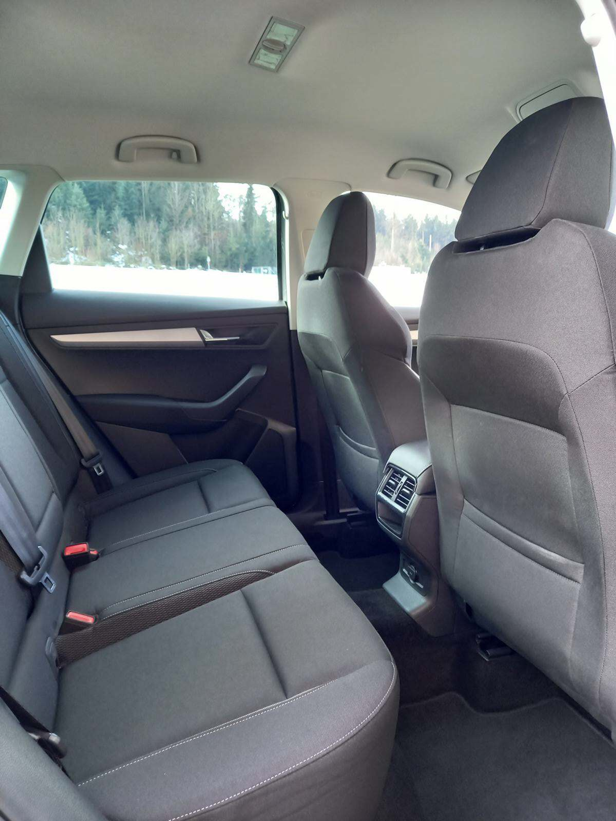 listing desktop thumbnail image 10