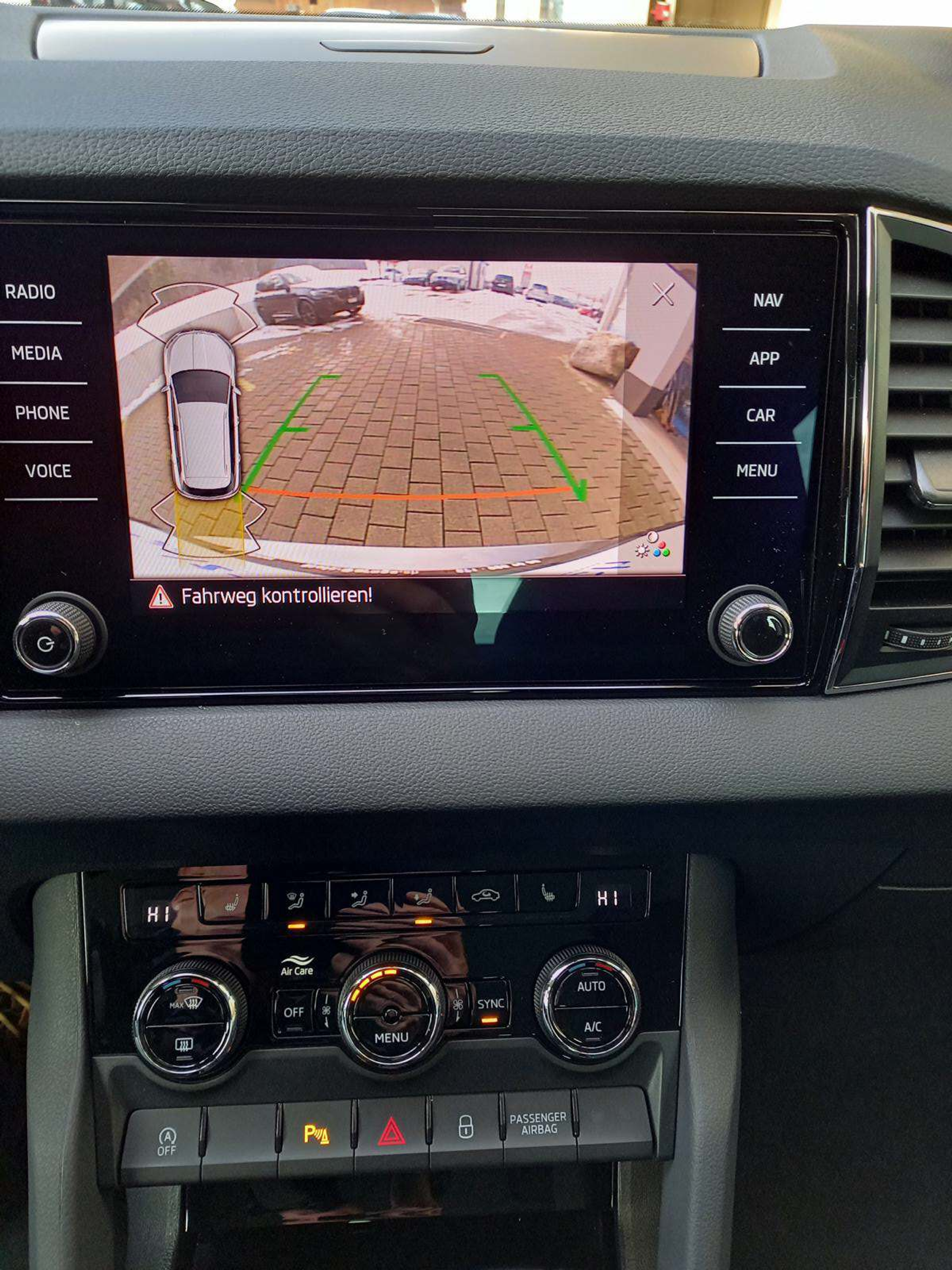 listing desktop thumbnail image 6