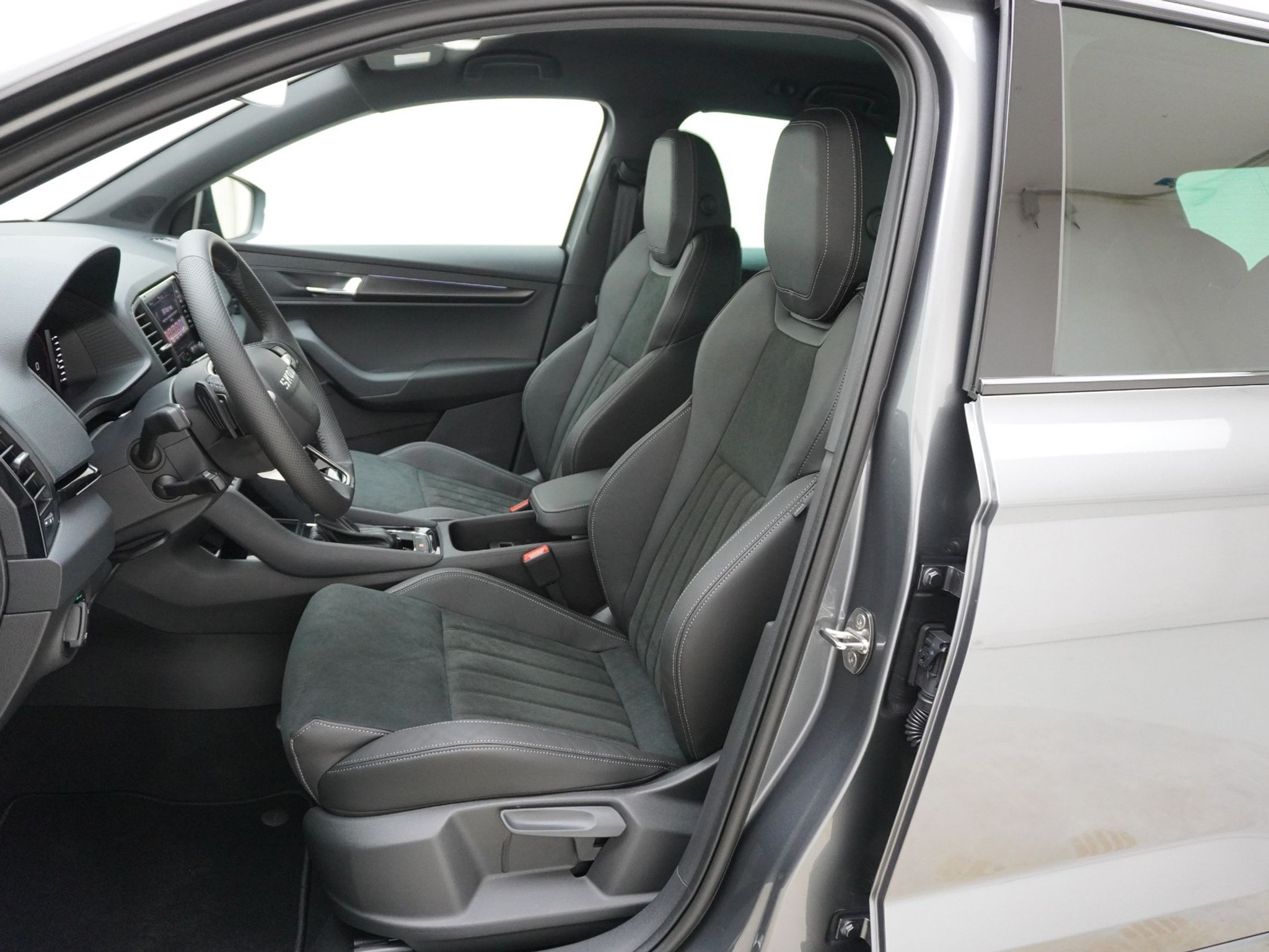 listing desktop thumbnail image 12