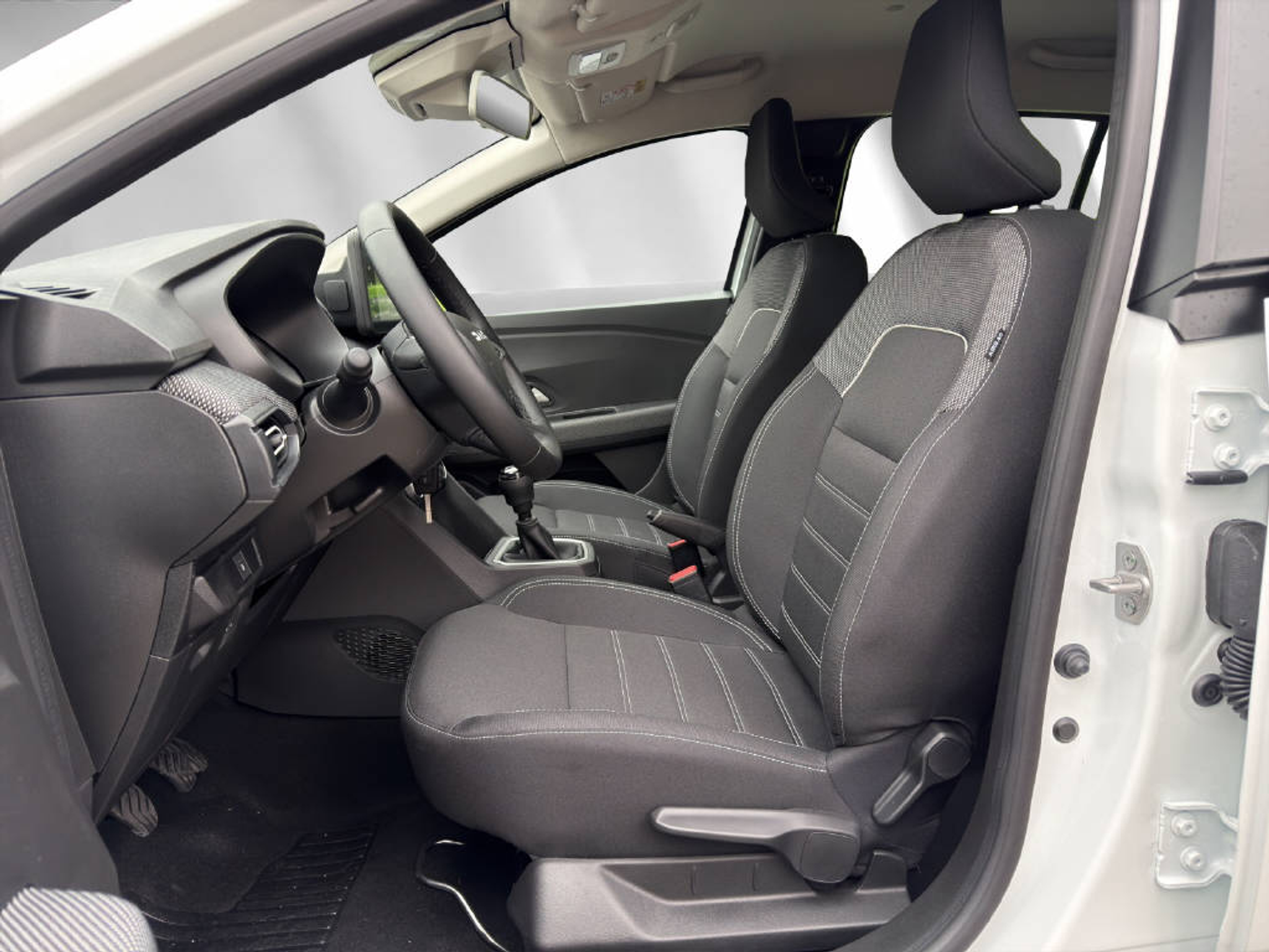 listing desktop thumbnail image 3