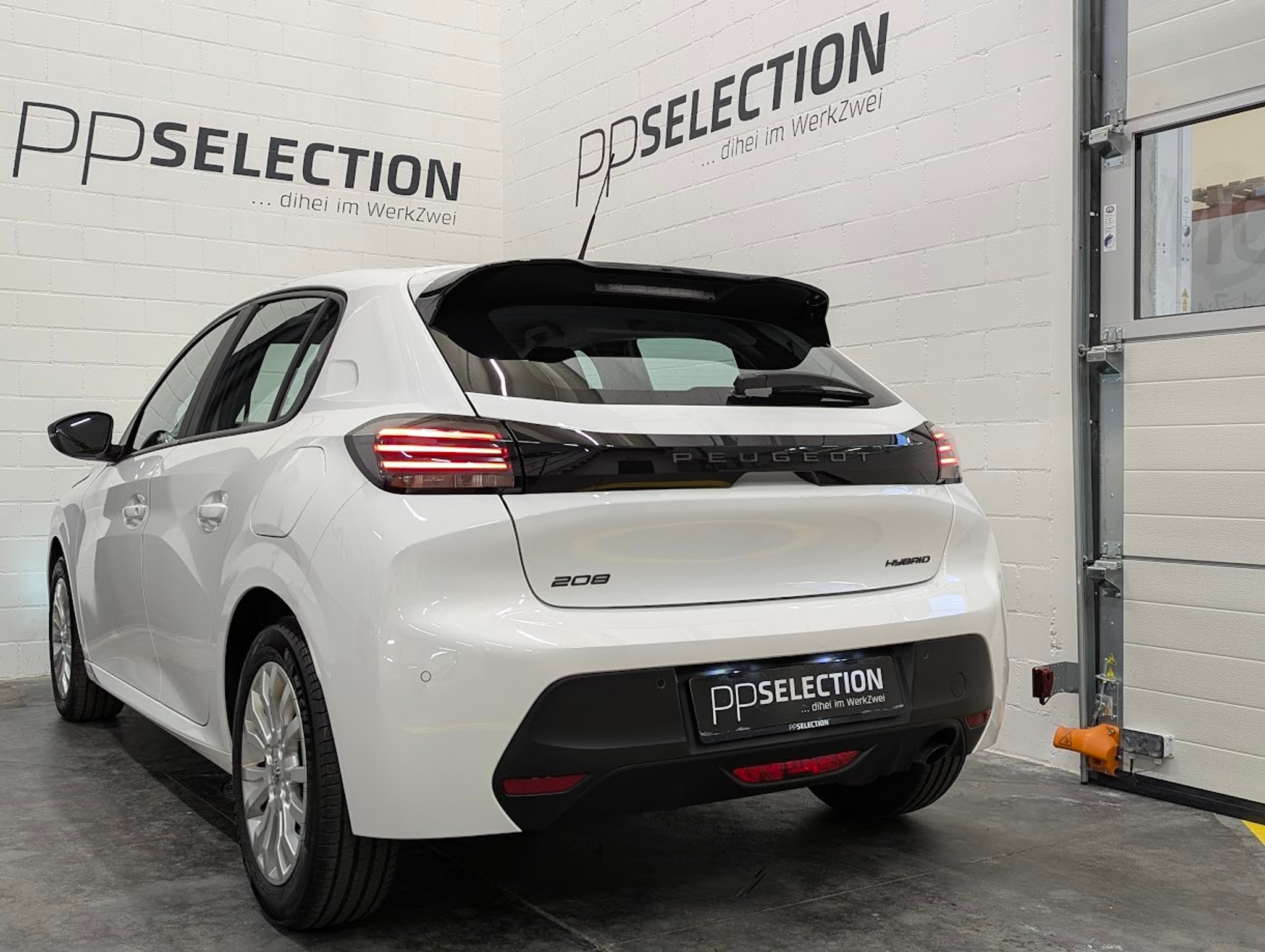 listing desktop thumbnail image 31