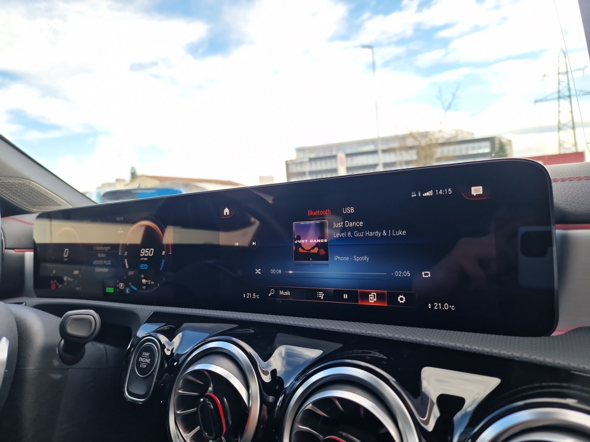 listing desktop thumbnail image 18