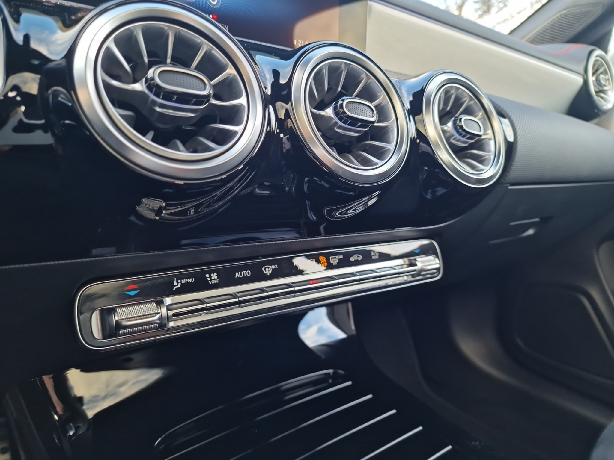 listing desktop thumbnail image 19