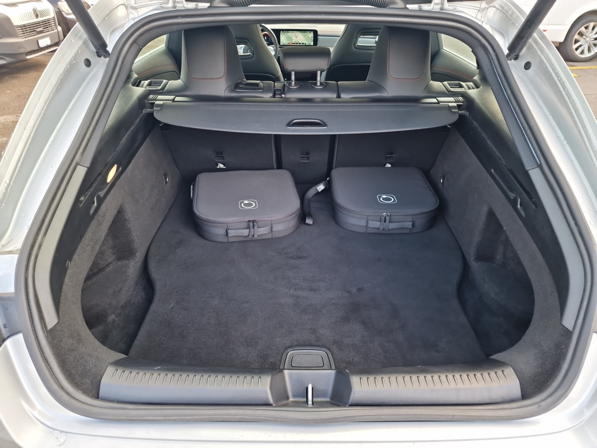 listing desktop thumbnail image 24