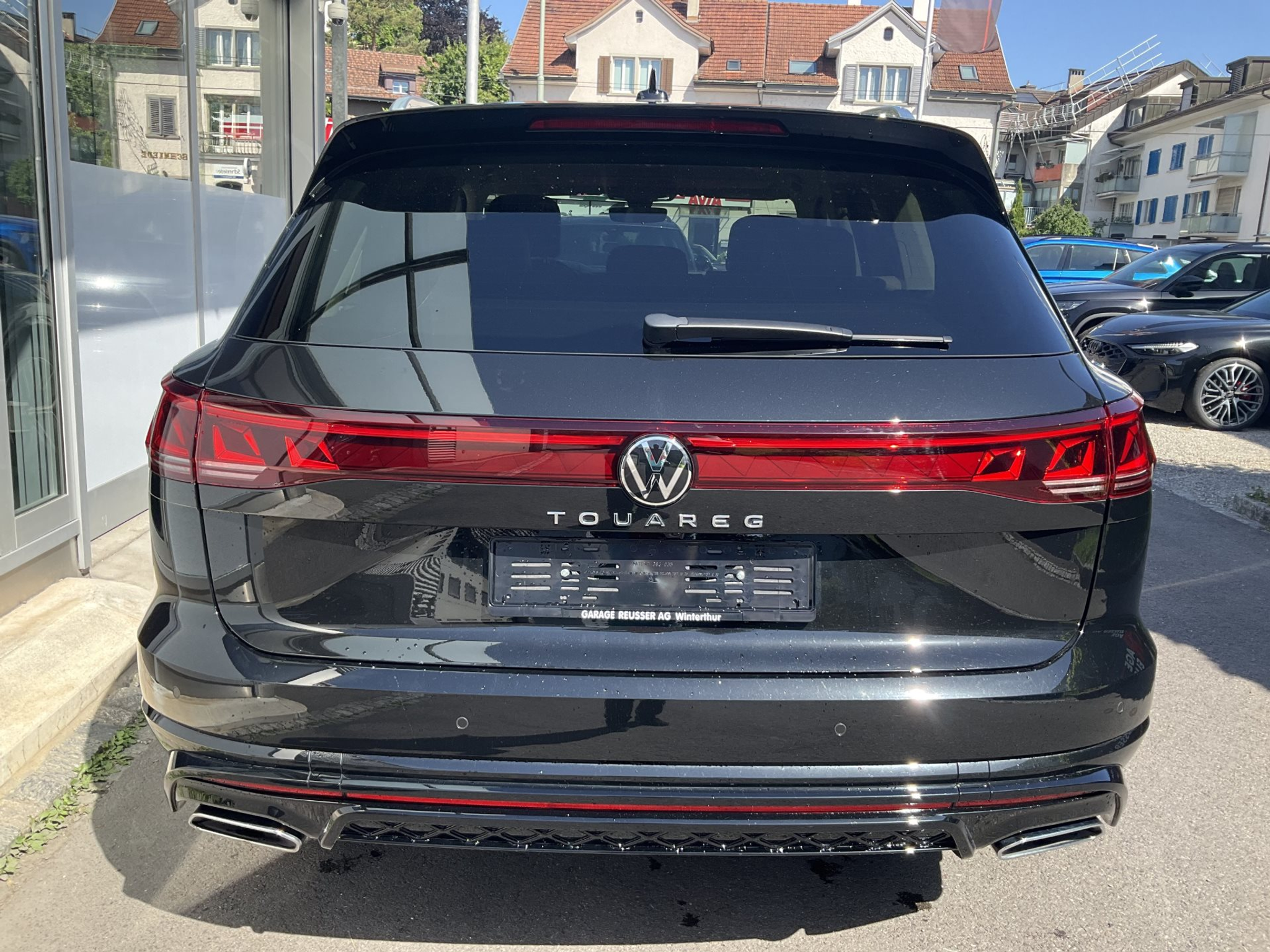 listing desktop thumbnail image 4