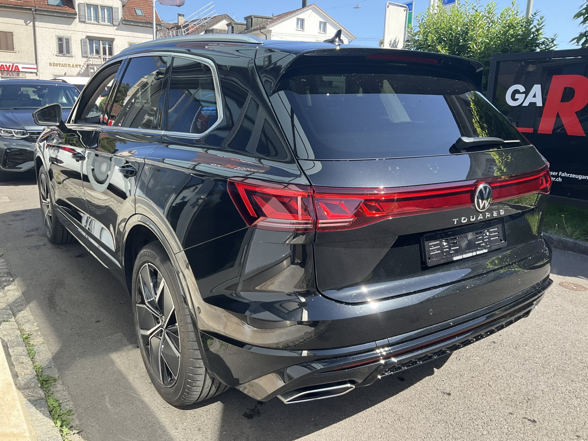 listing desktop thumbnail image 5