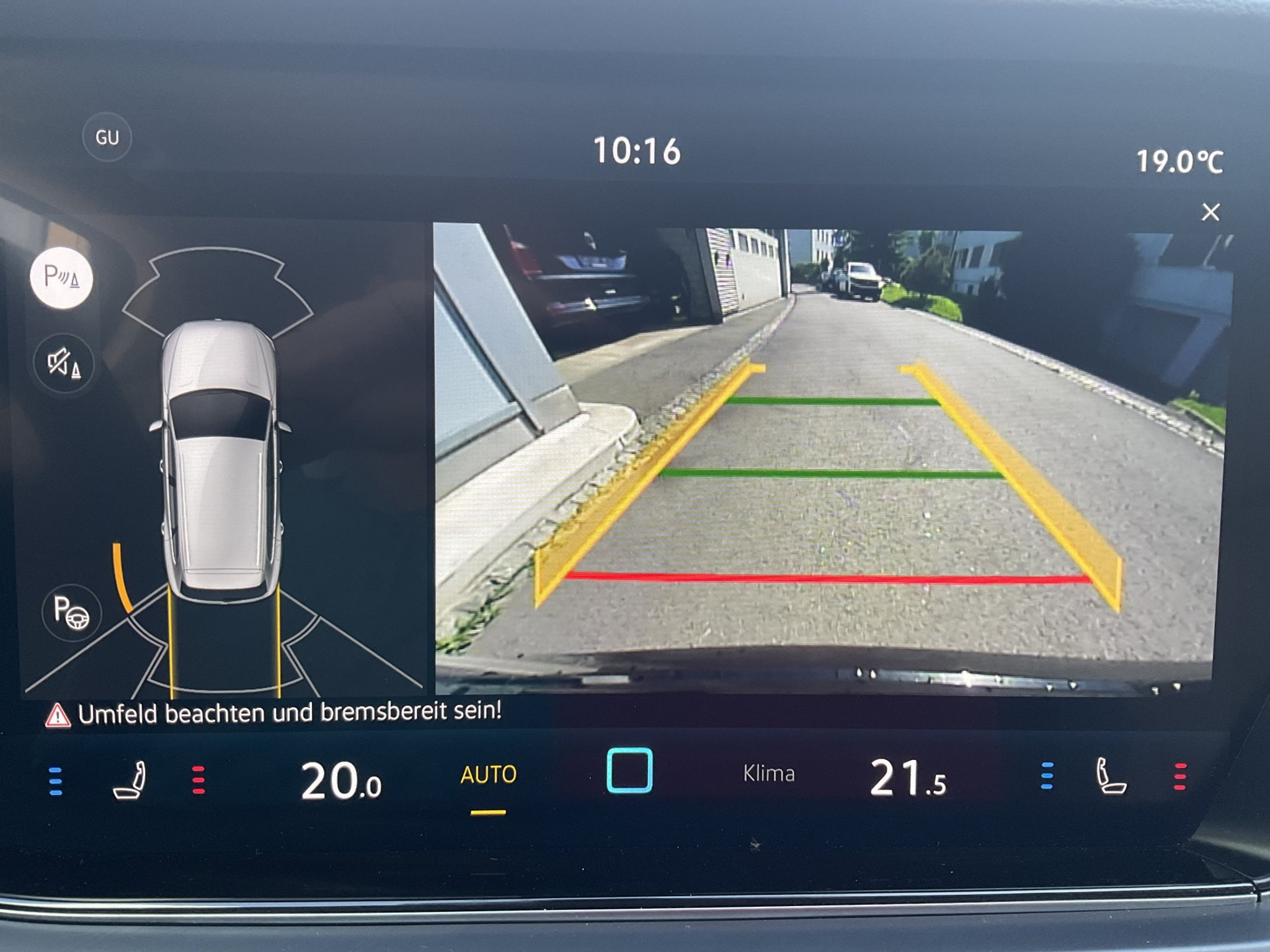 listing desktop thumbnail image 15