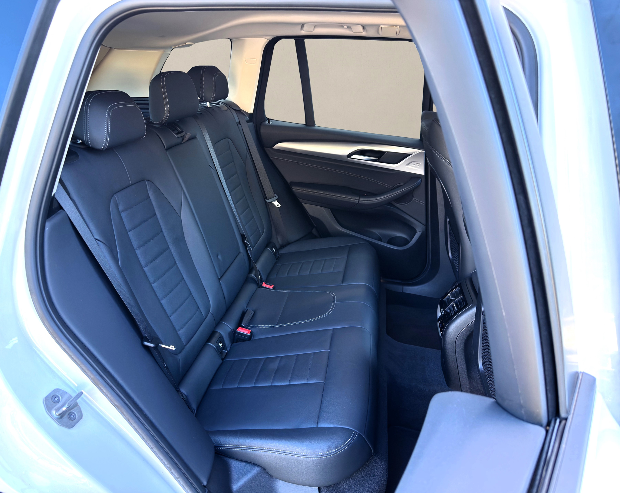 listing desktop thumbnail image 13