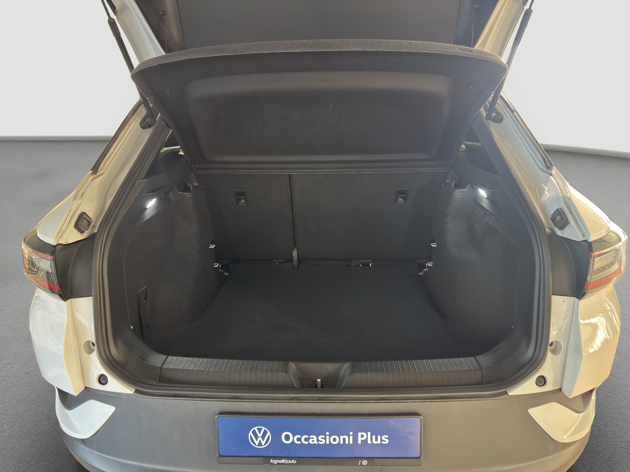 listing desktop thumbnail image 9