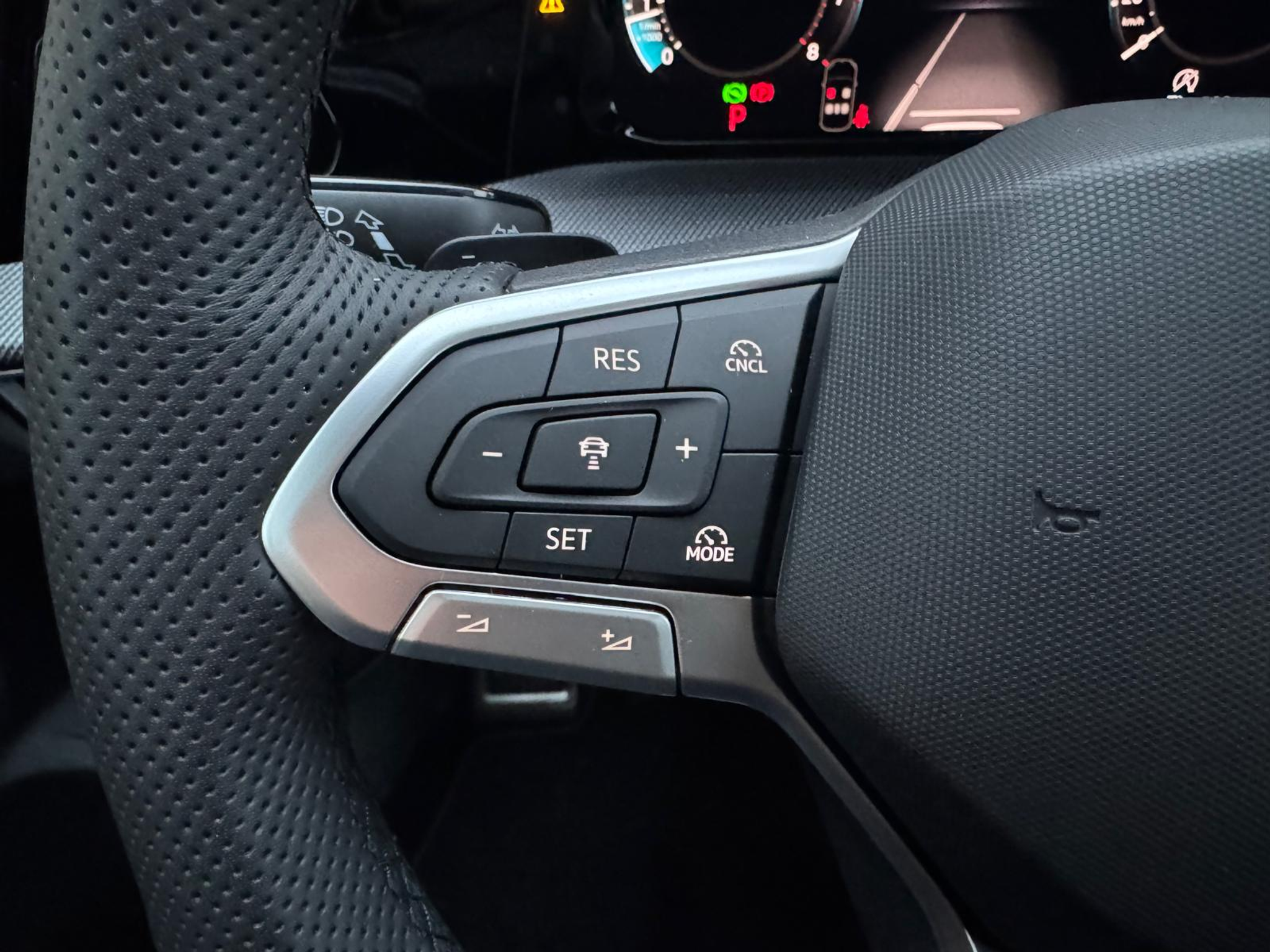 listing desktop thumbnail image 8