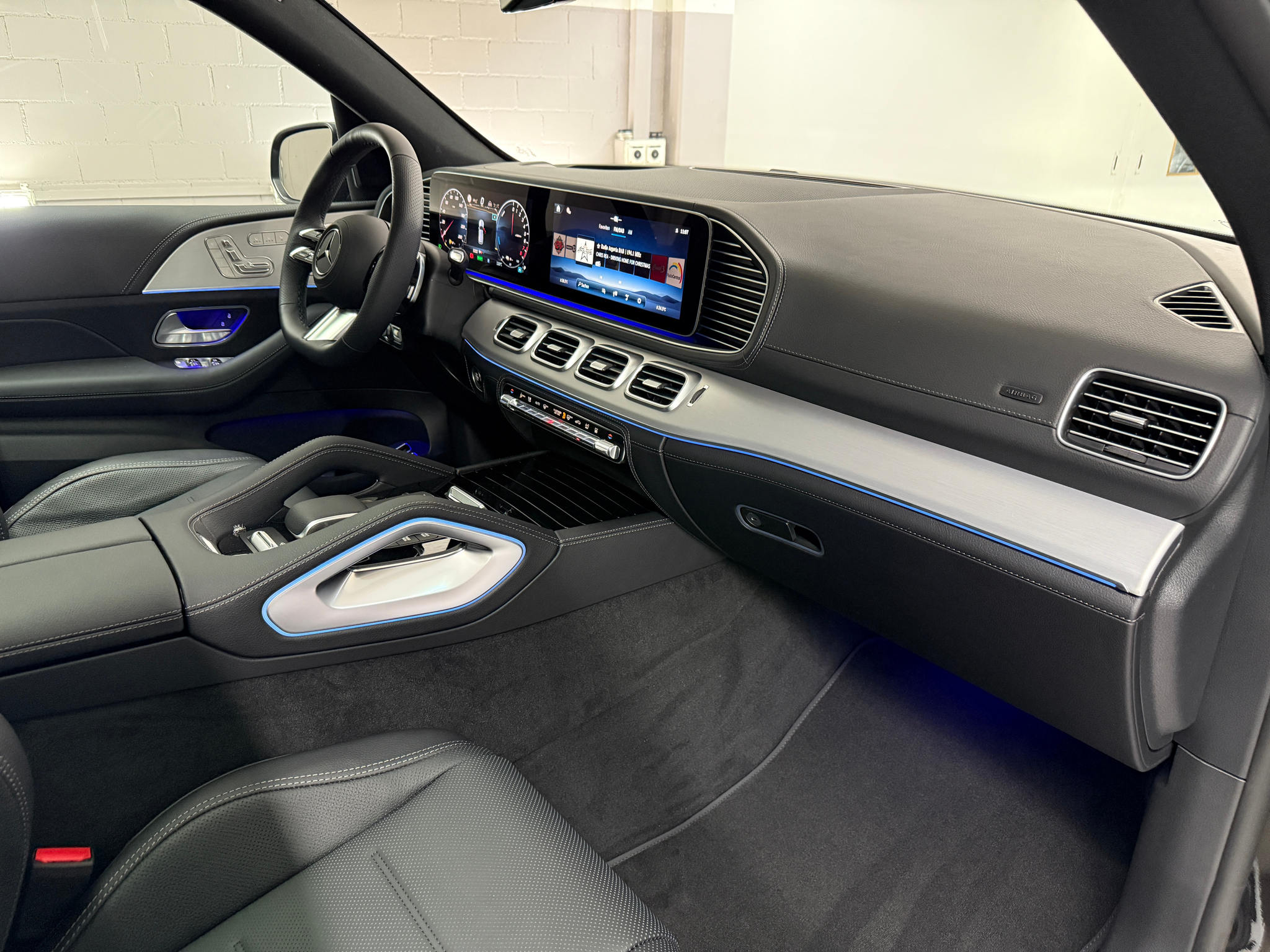 listing desktop thumbnail image 10