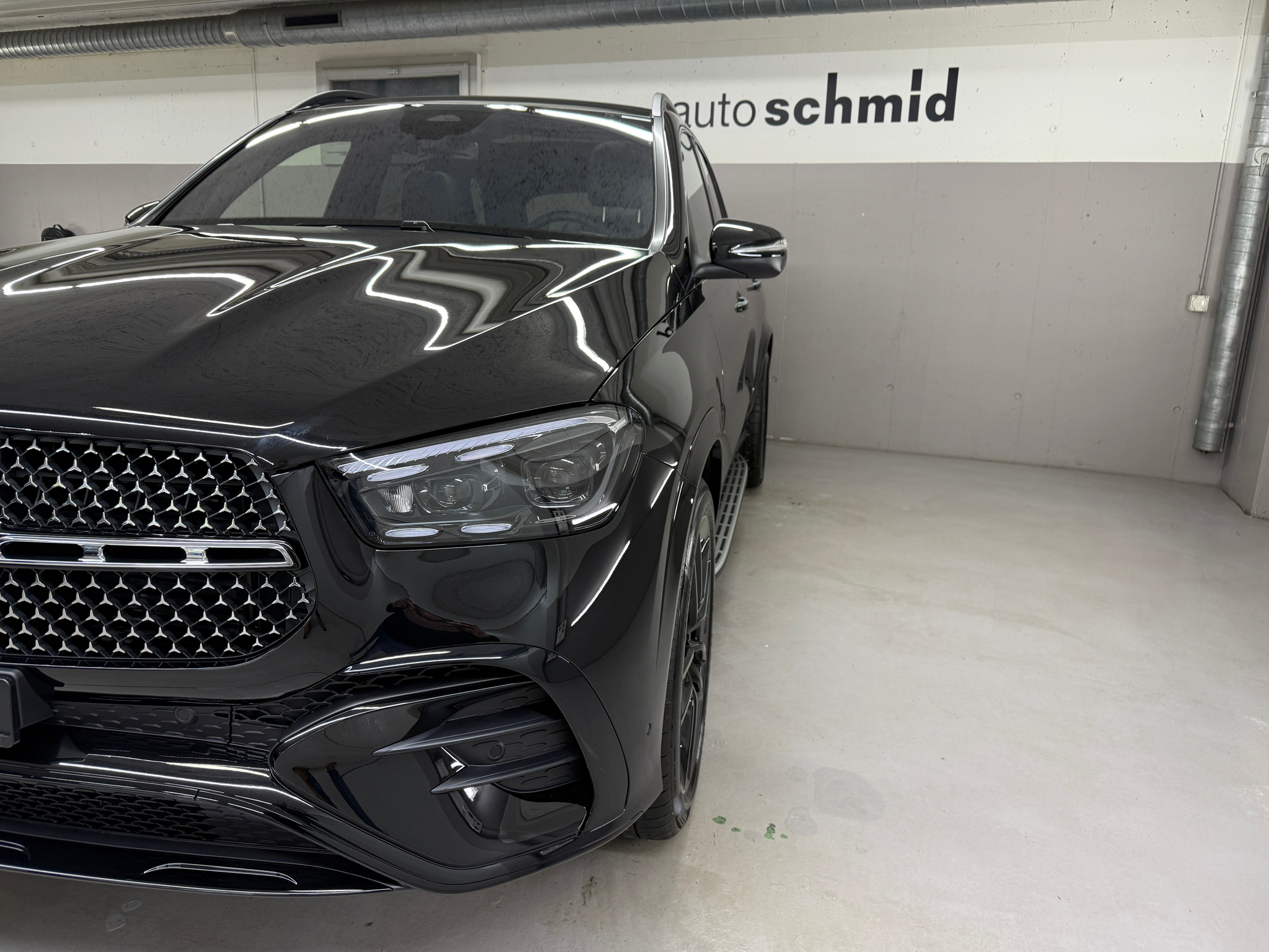 listing desktop thumbnail image 4