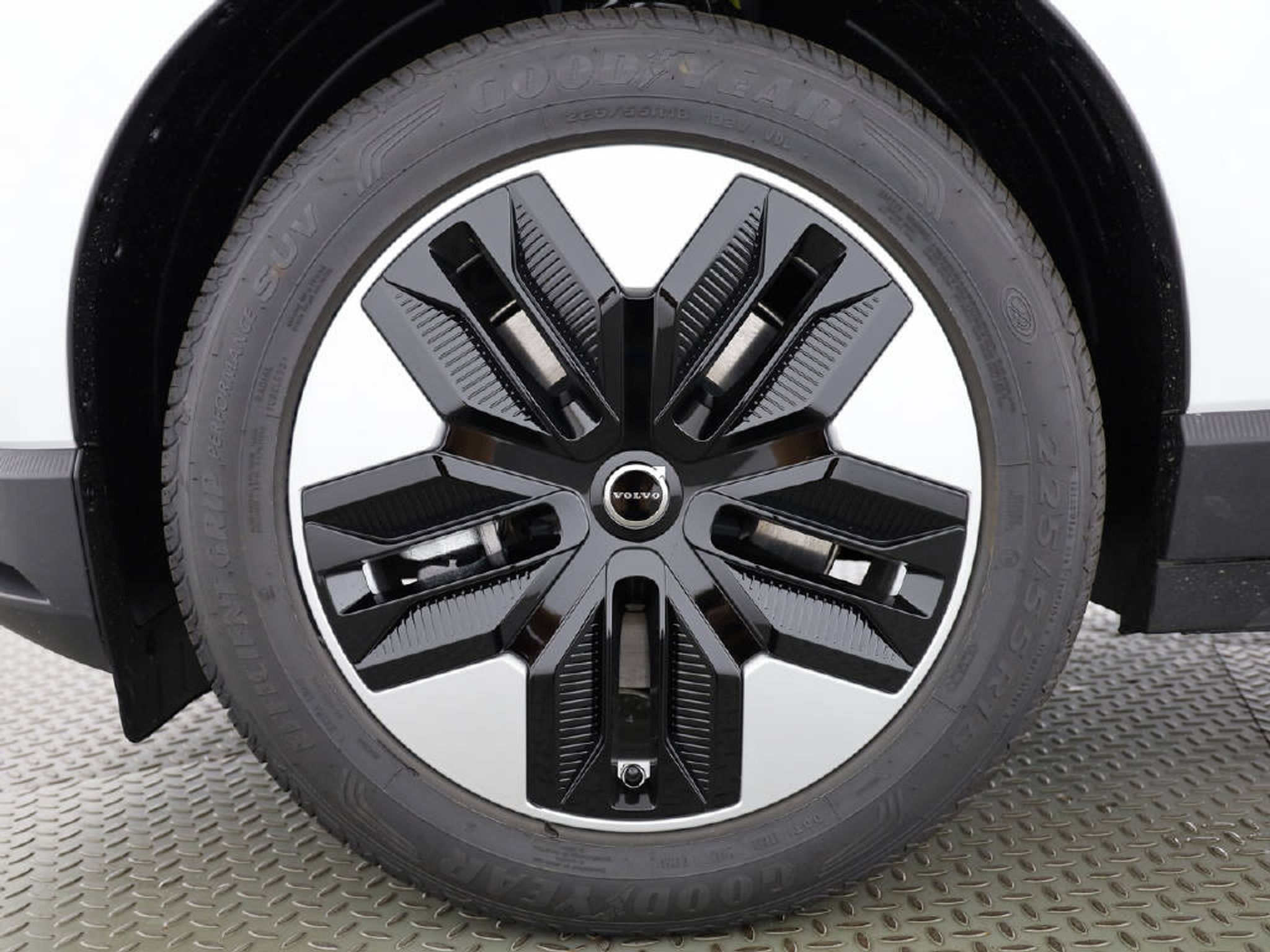 listing desktop thumbnail image 14