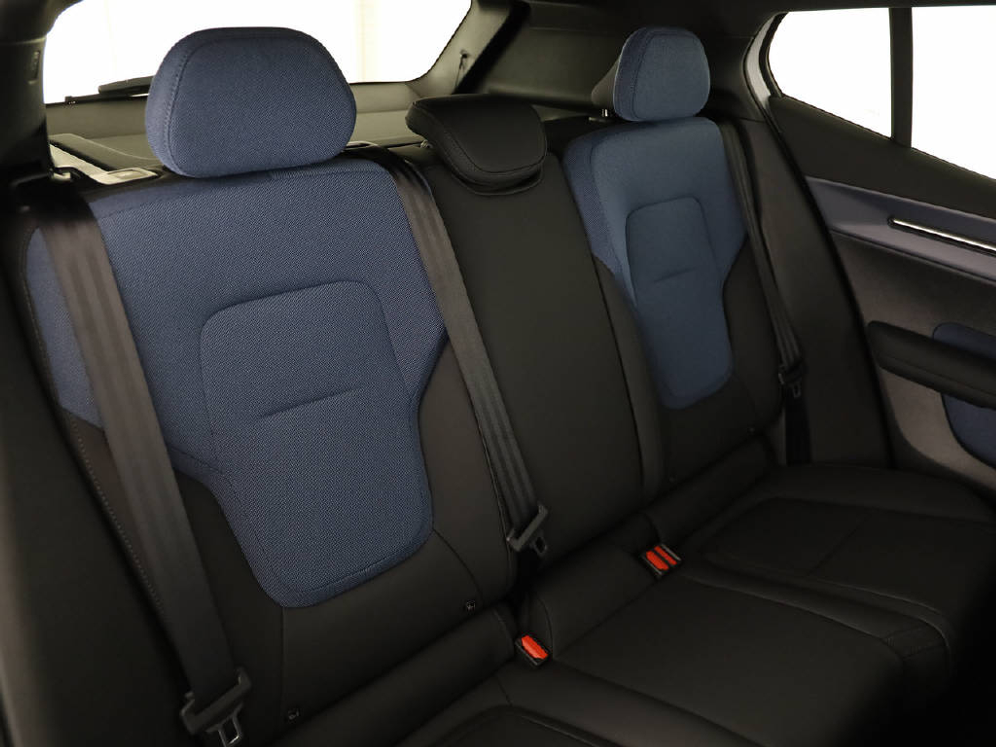 listing desktop thumbnail image 10