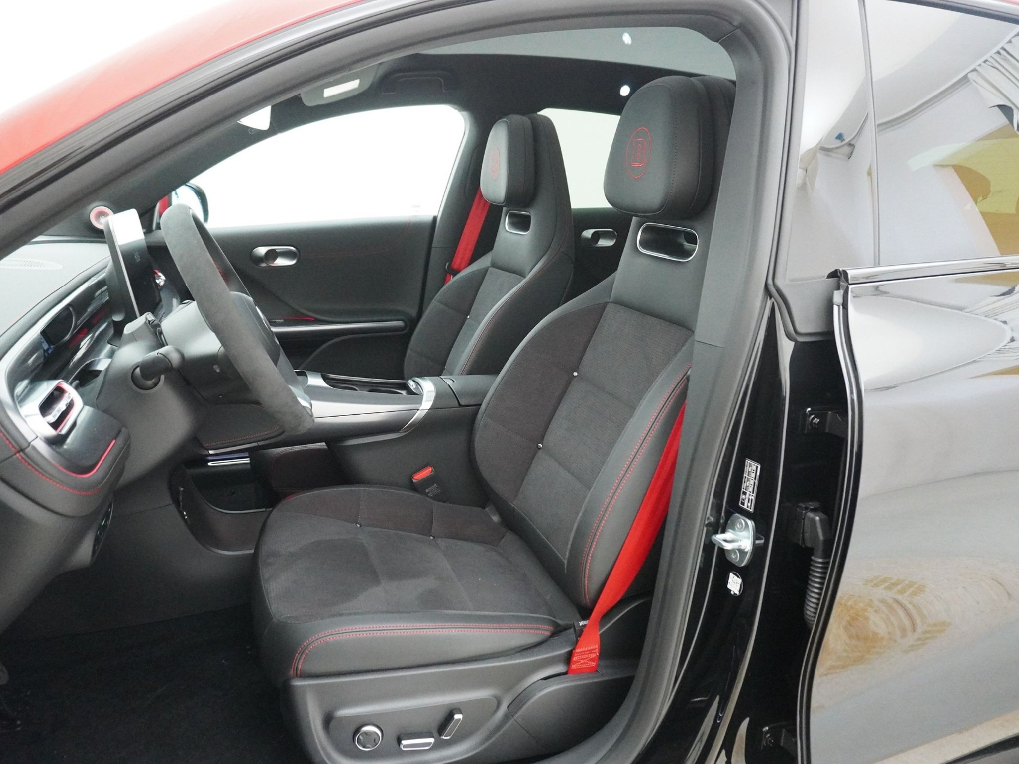 listing desktop thumbnail image 12