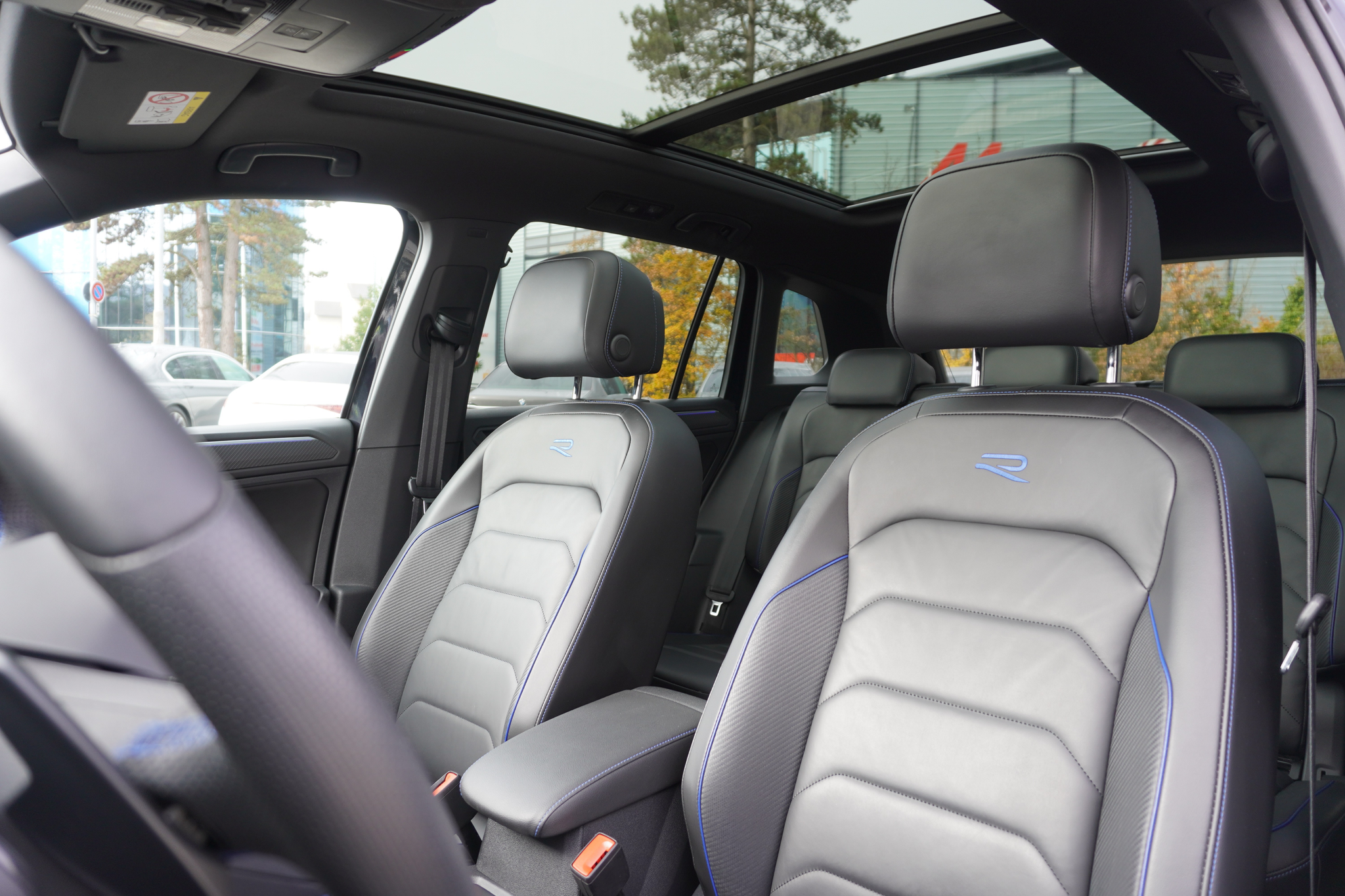 listing desktop thumbnail image 12