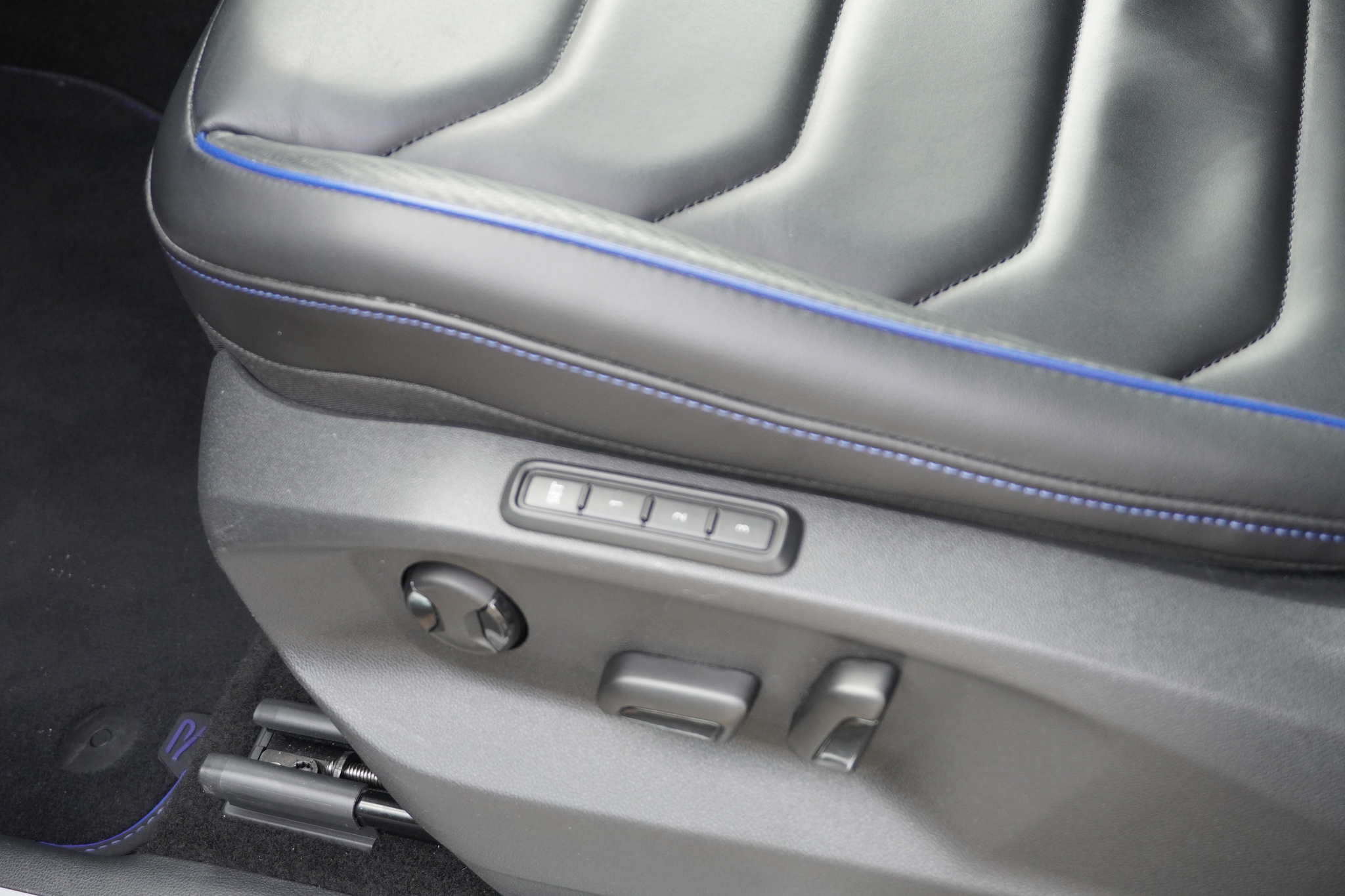 listing desktop thumbnail image 29