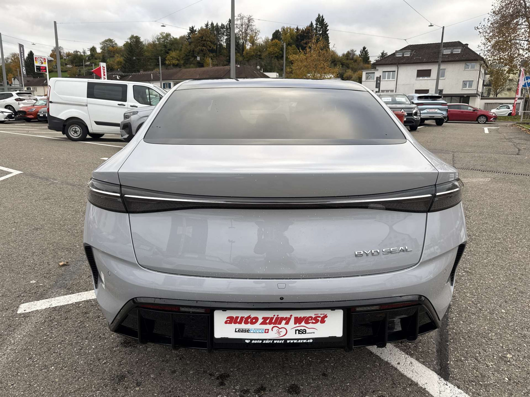 listing desktop thumbnail image 14