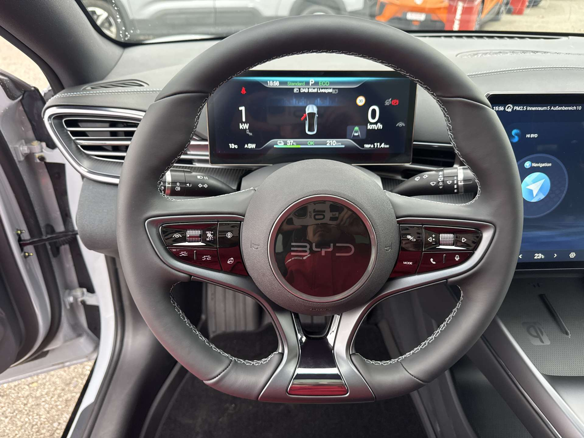 listing desktop thumbnail image 15