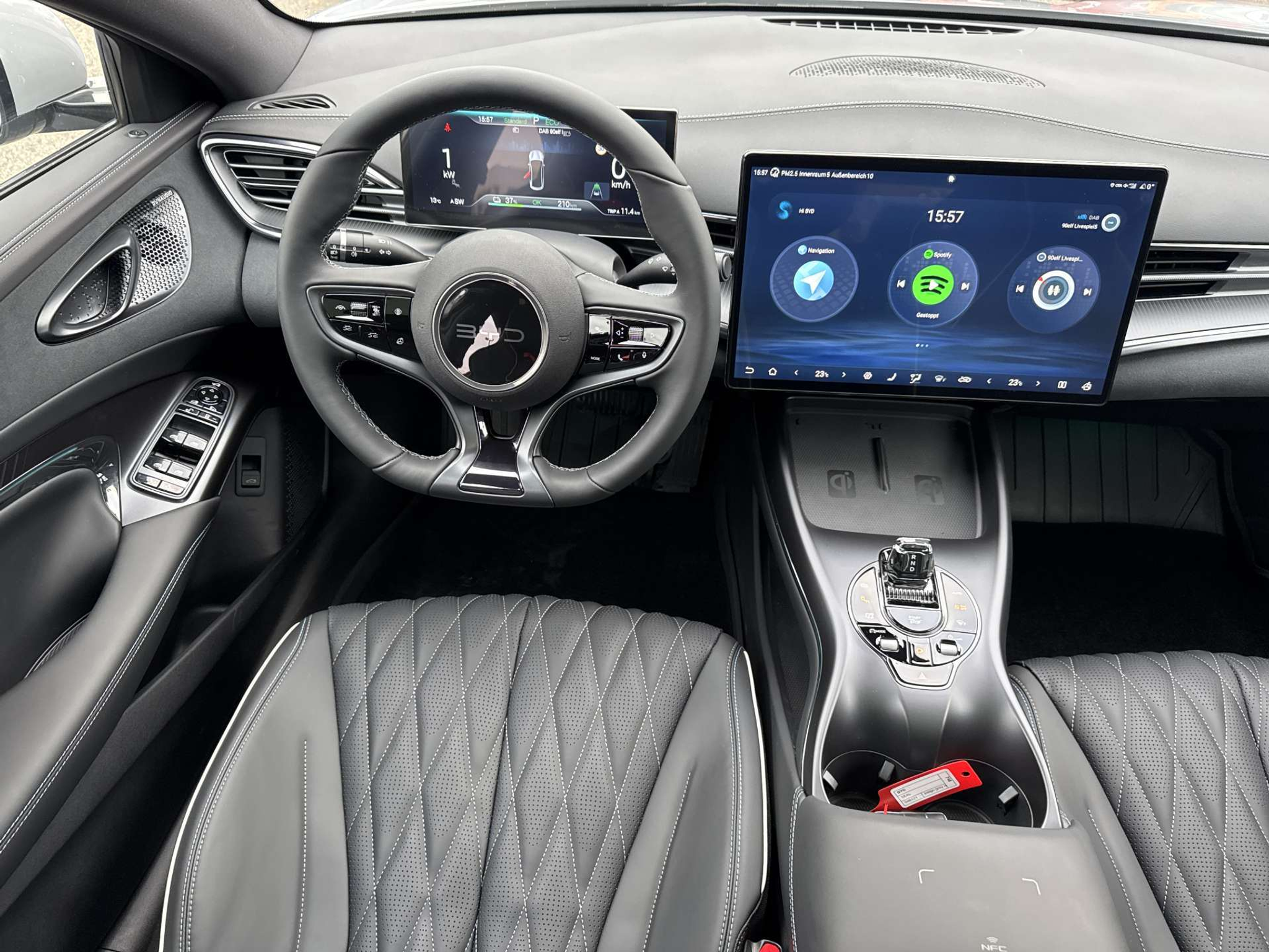 listing desktop thumbnail image 4