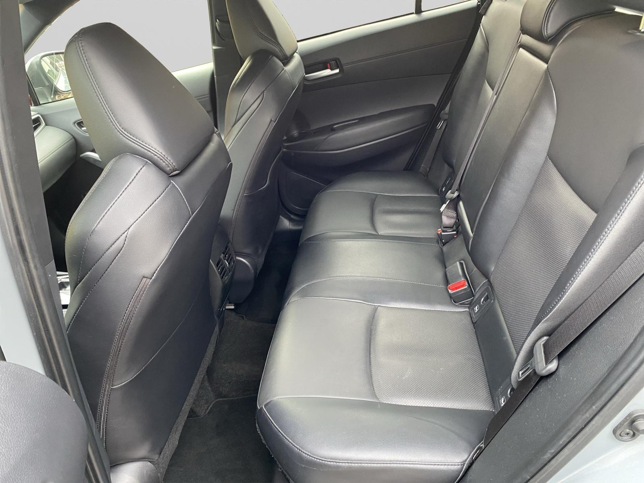 listing desktop thumbnail image 8