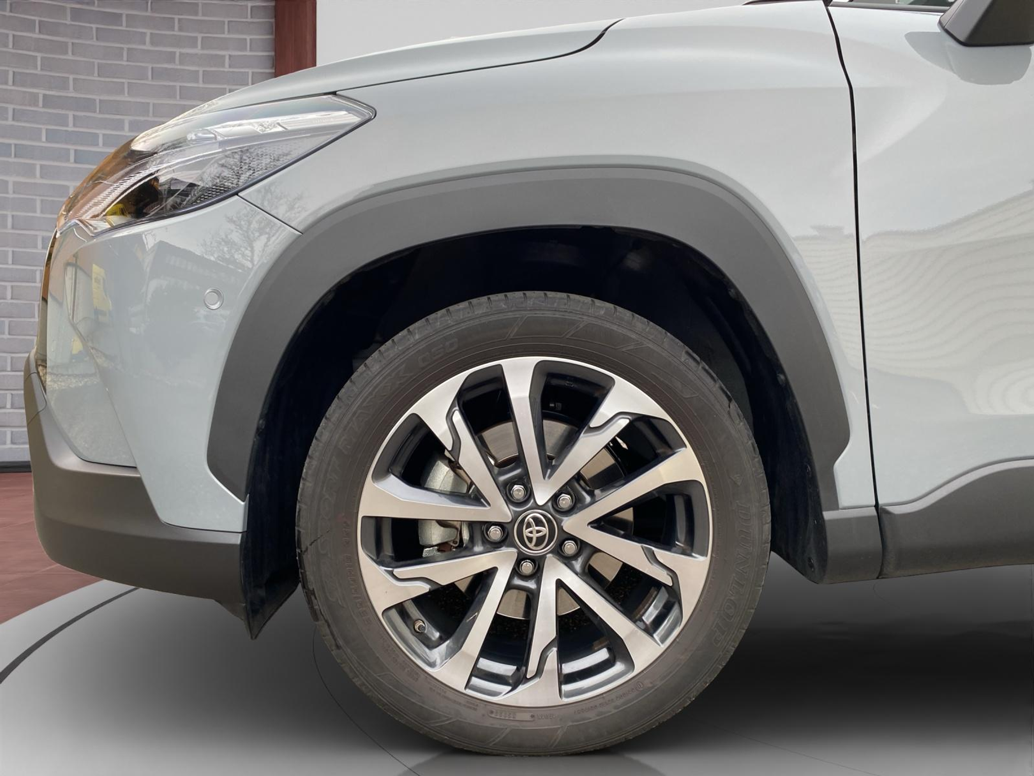 listing desktop thumbnail image 9