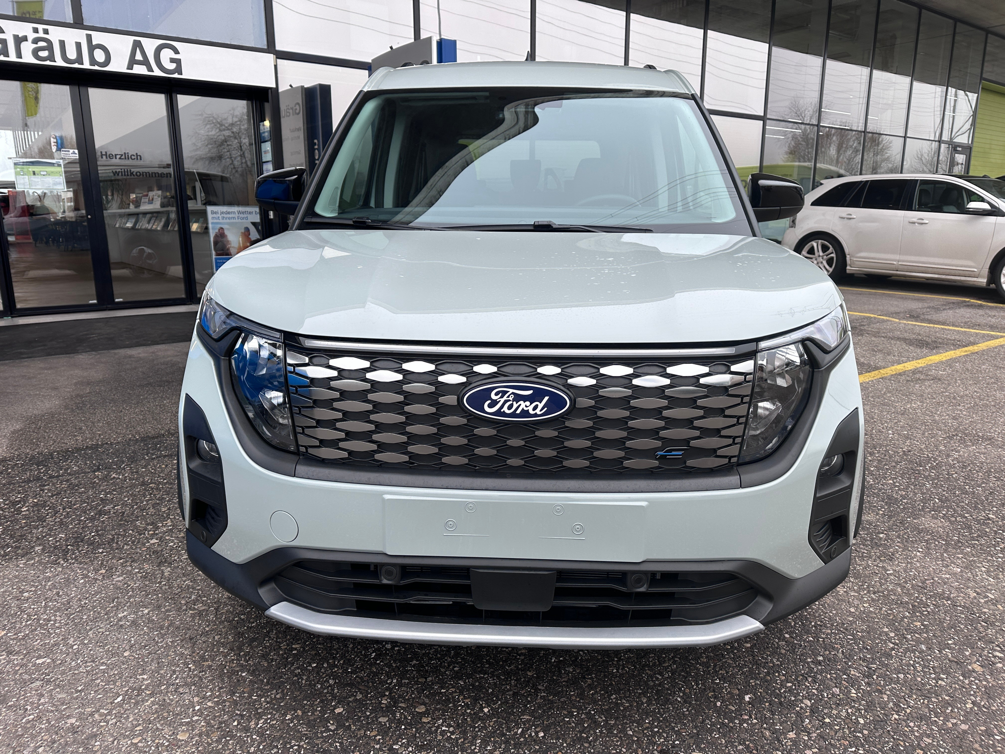 listing desktop thumbnail image 1