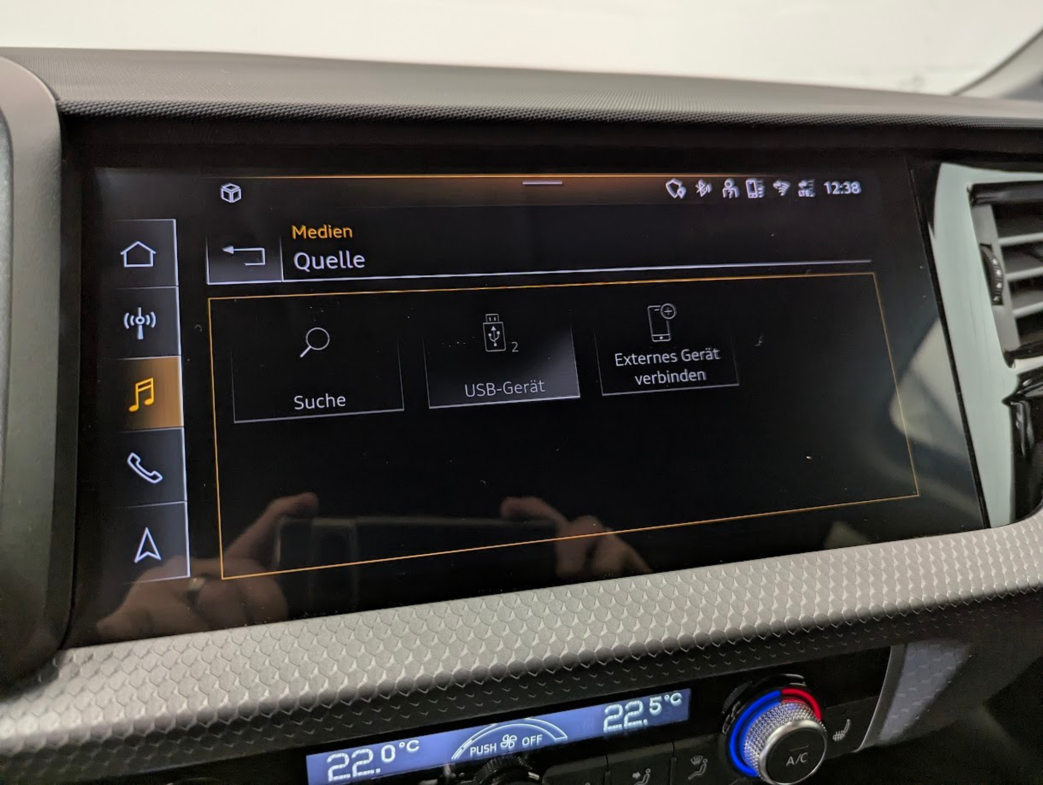 listing desktop thumbnail image 17