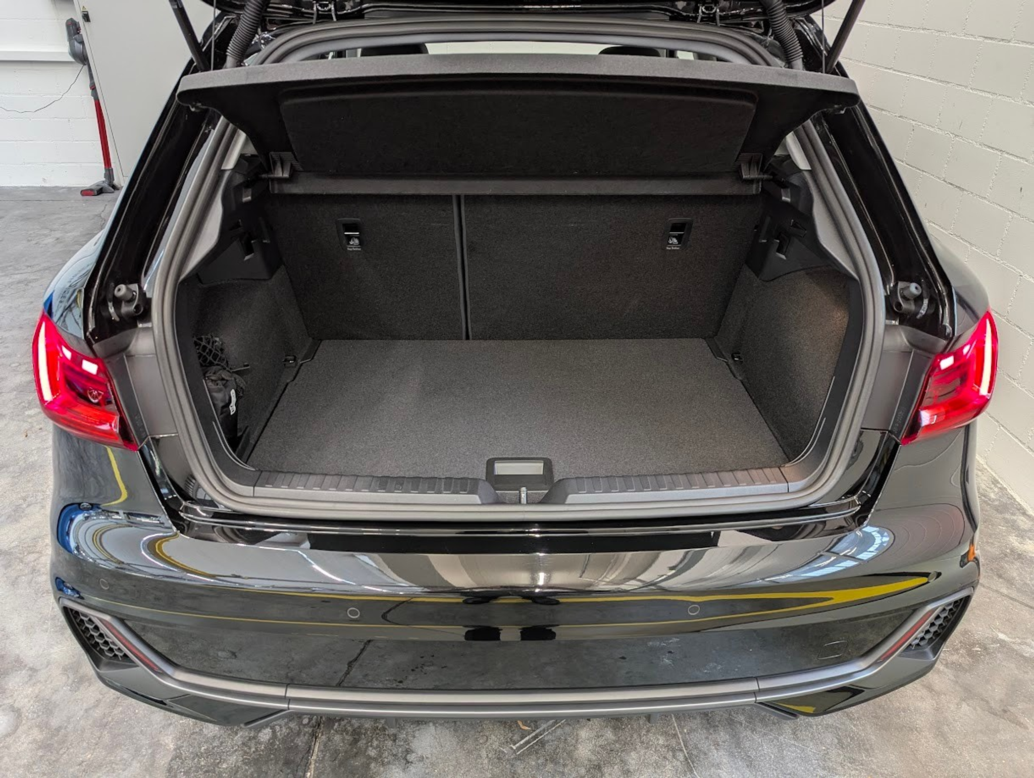 listing desktop thumbnail image 30