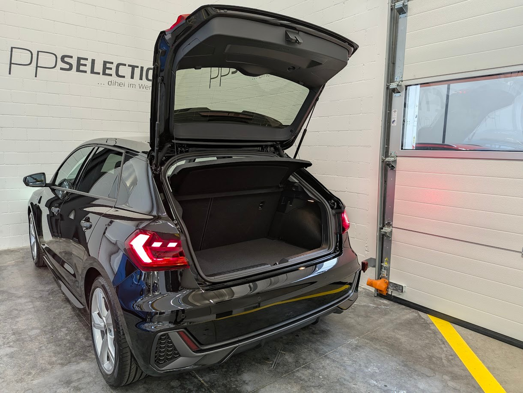 listing desktop thumbnail image 29