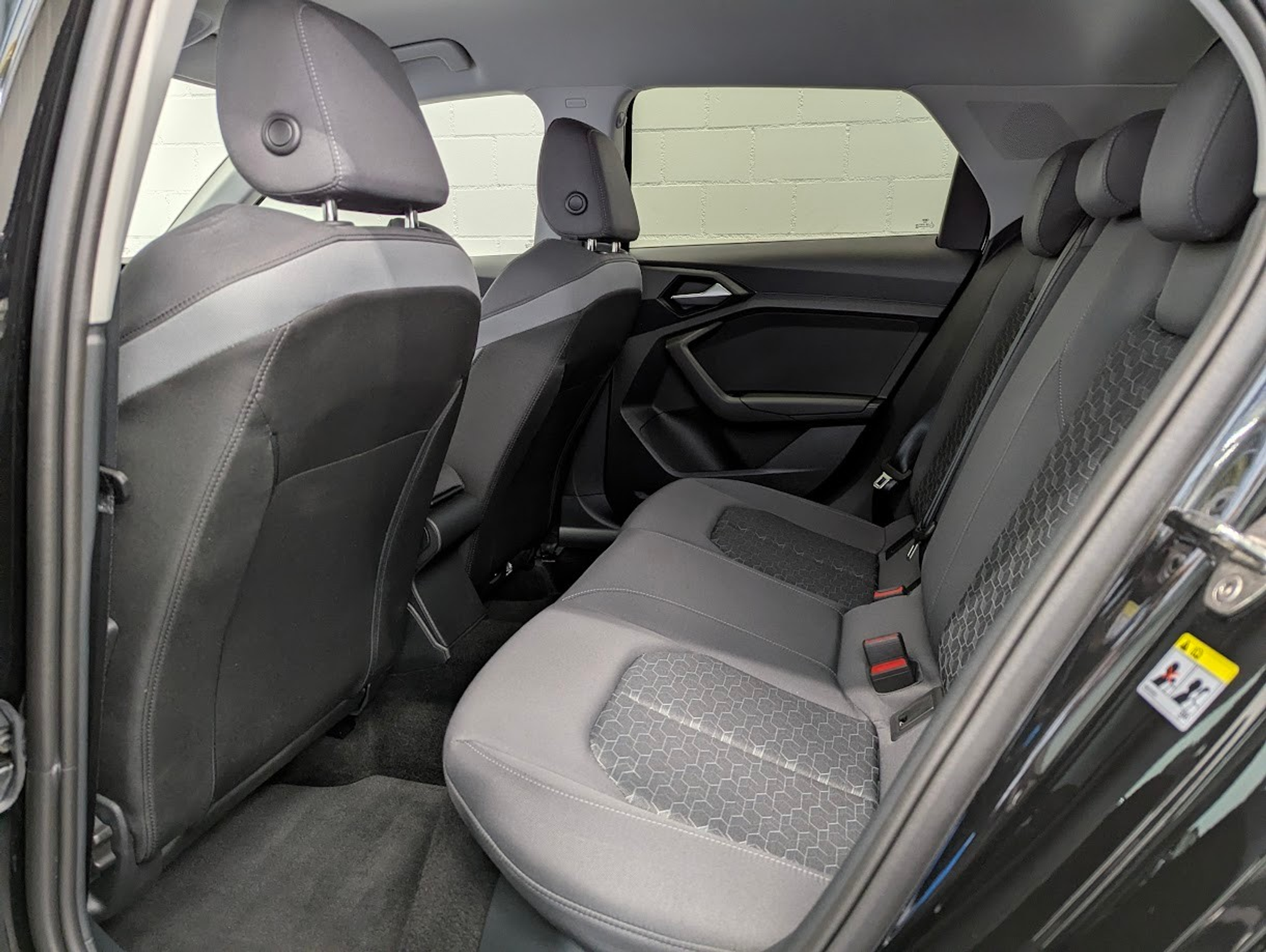 listing desktop thumbnail image 28