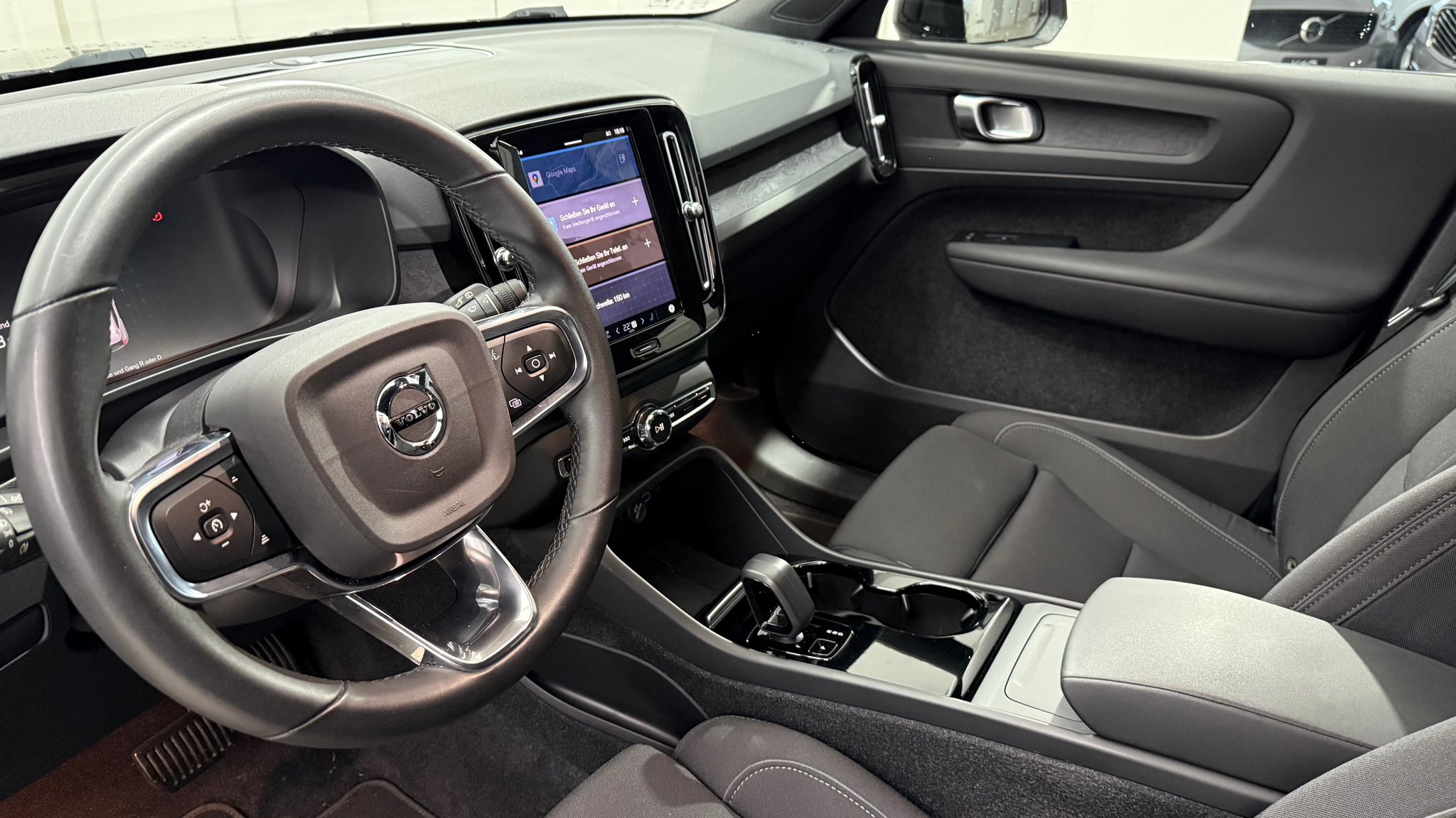 listing desktop thumbnail image 3