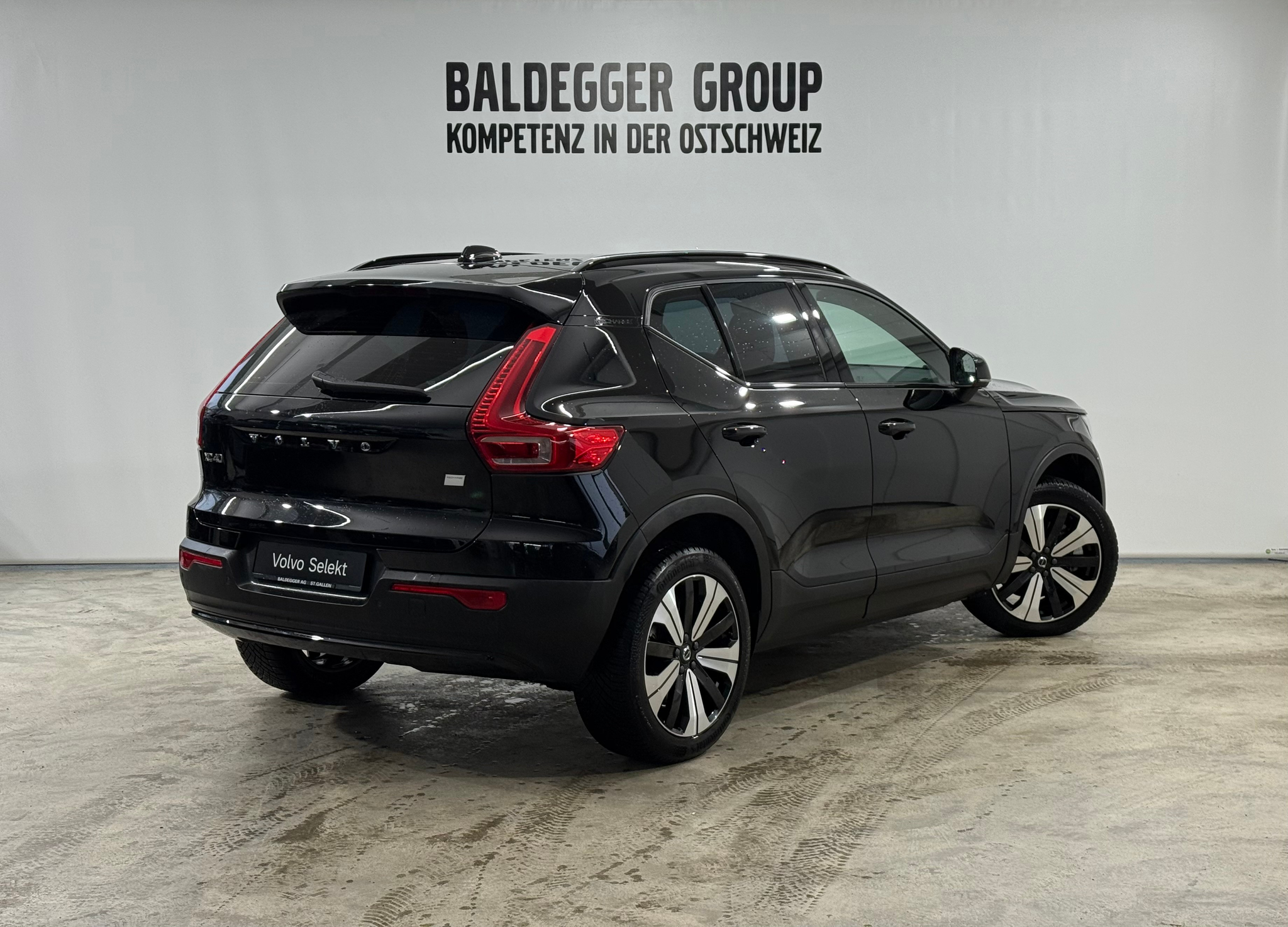 listing desktop thumbnail image 2