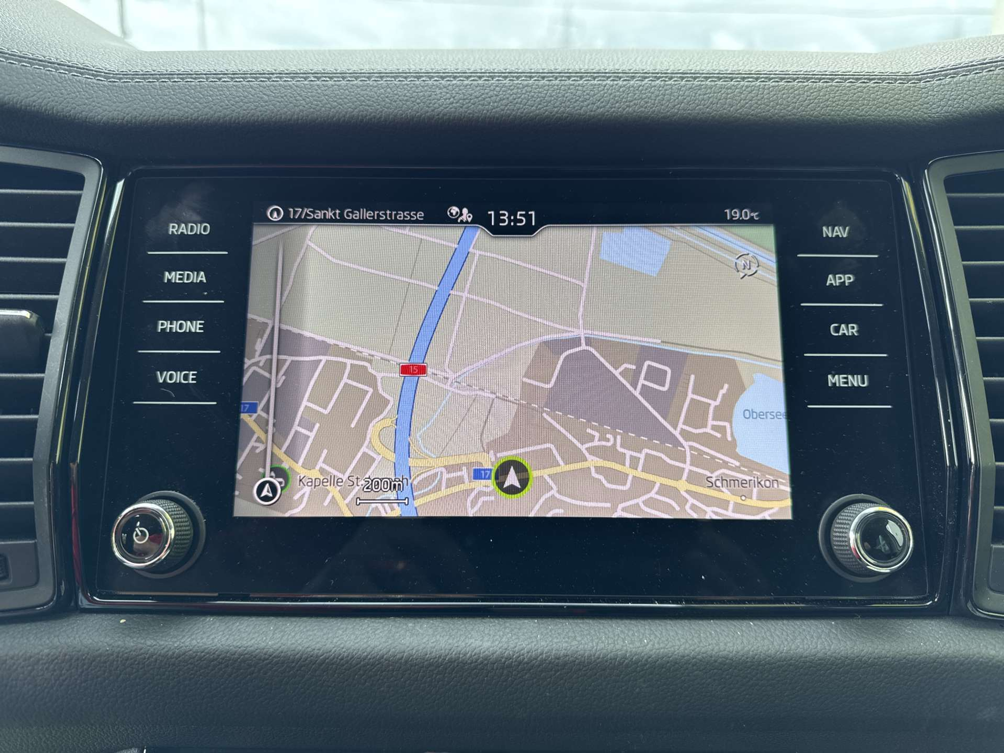 listing desktop thumbnail image 1