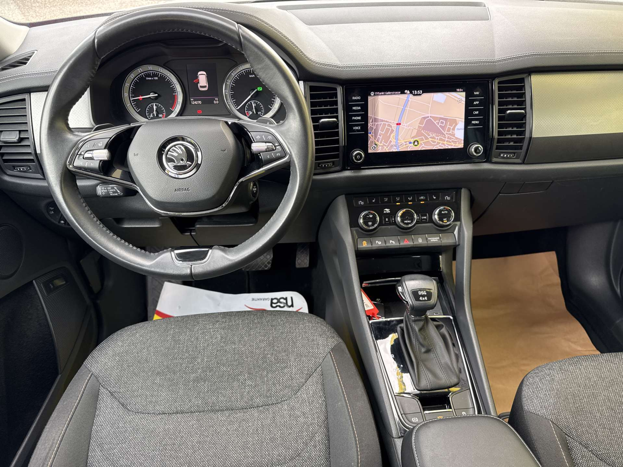 listing desktop thumbnail image 12