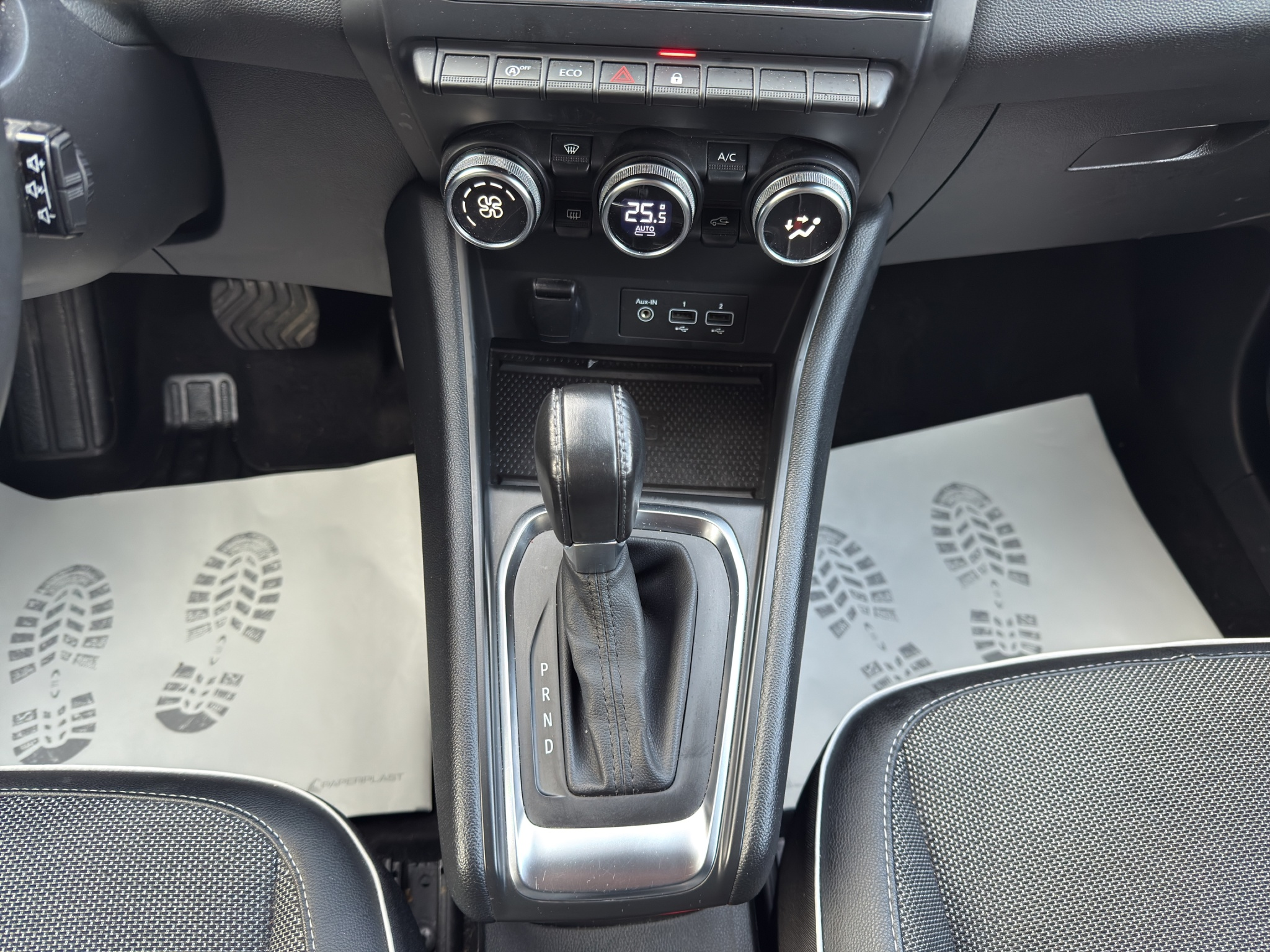 listing desktop thumbnail image 10