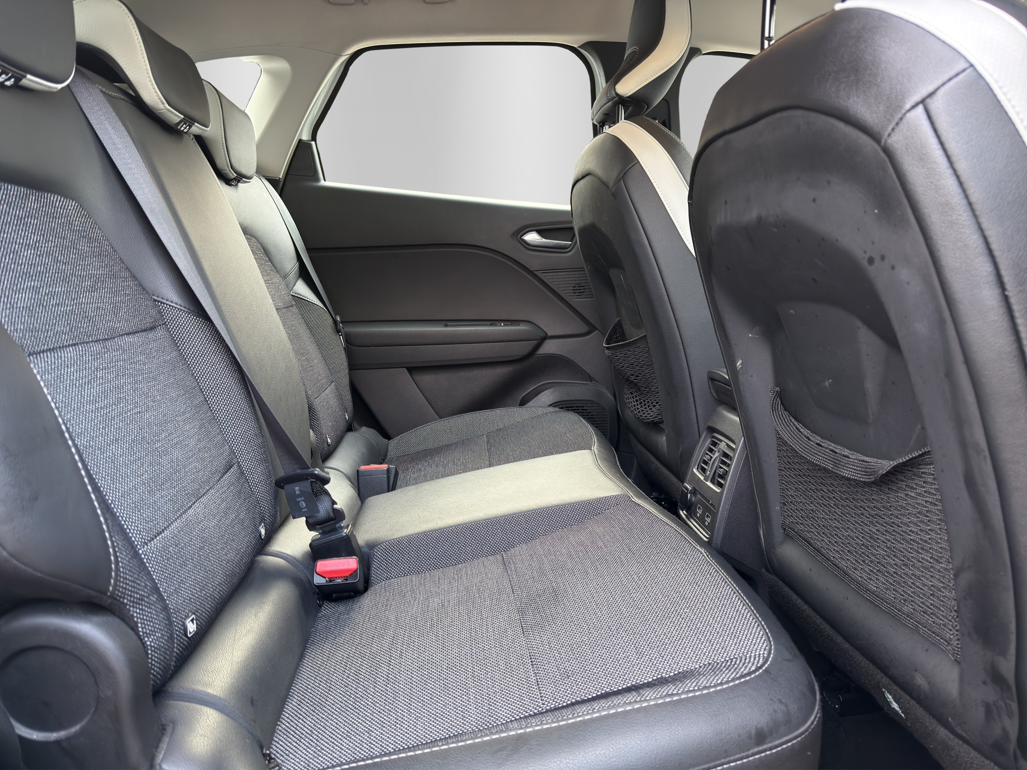 listing desktop thumbnail image 14